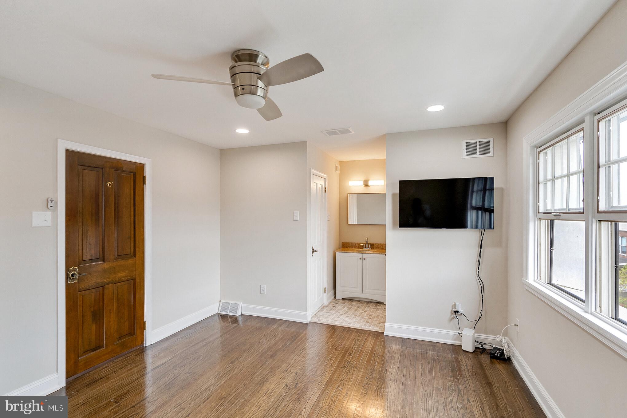 WHITMAN - Residential