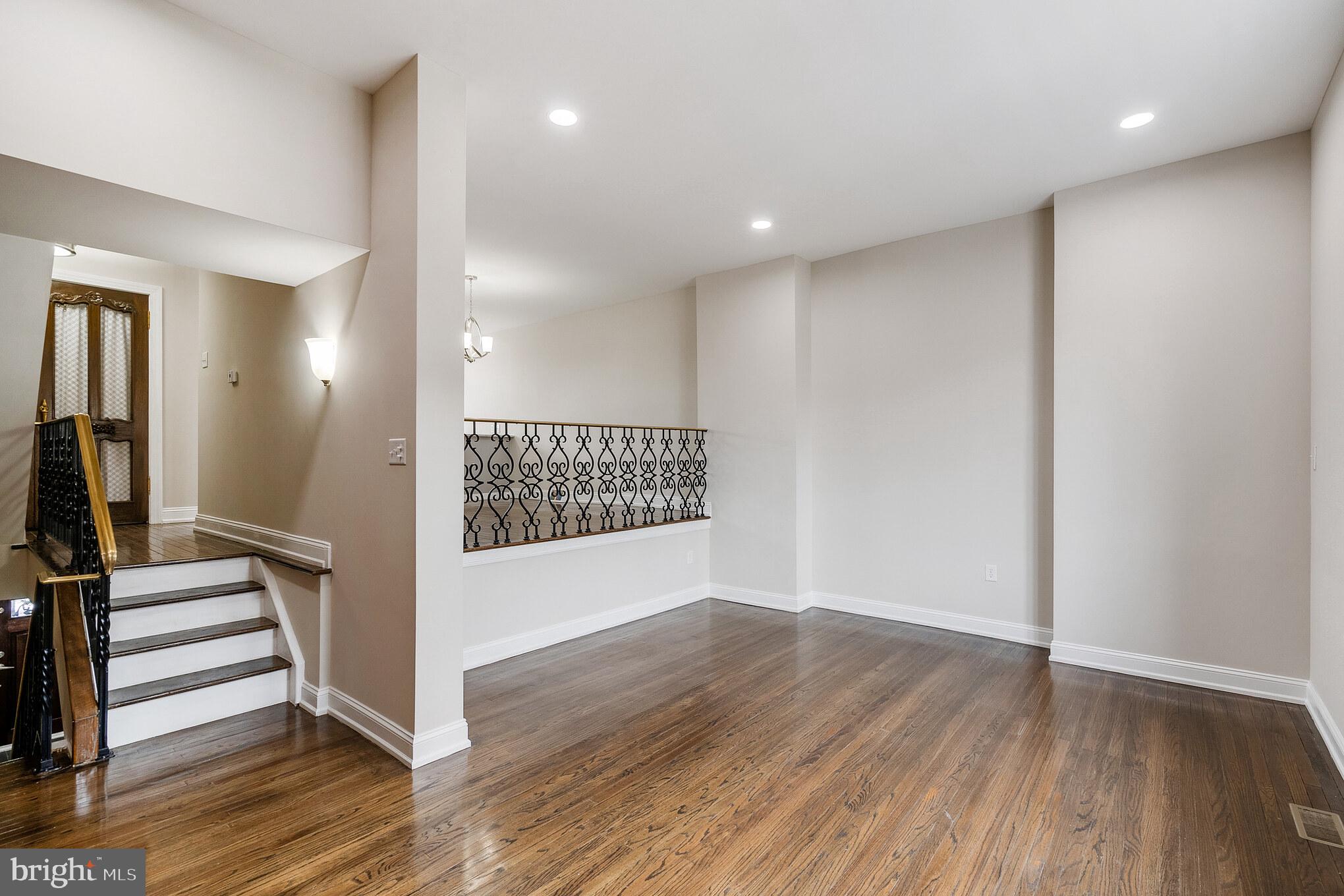 WHITMAN - Residential