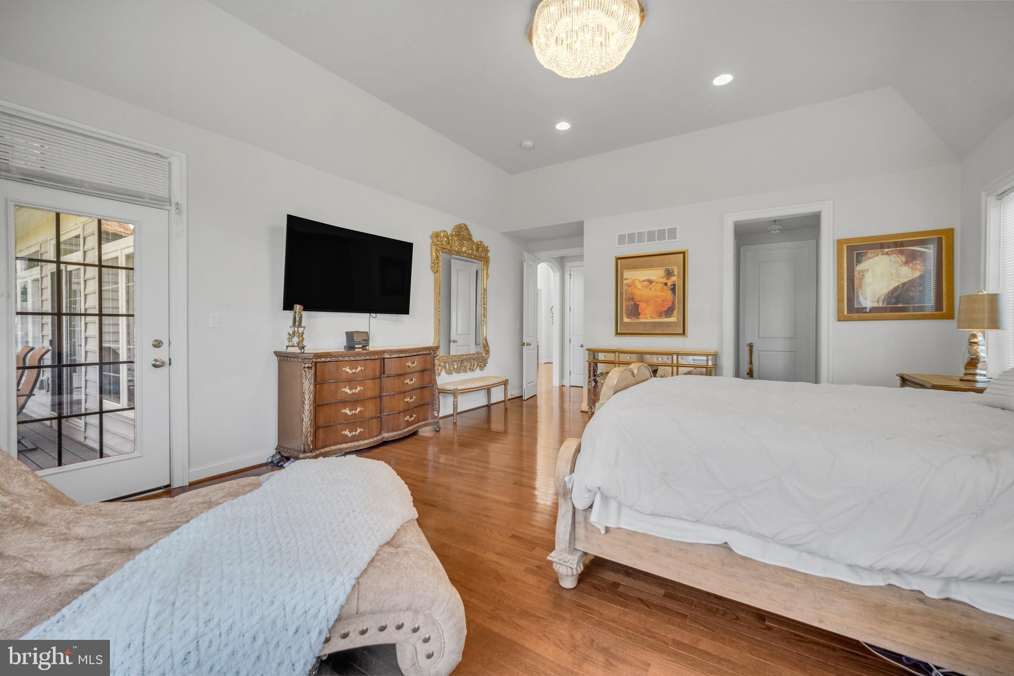 POETS WALK - Residential