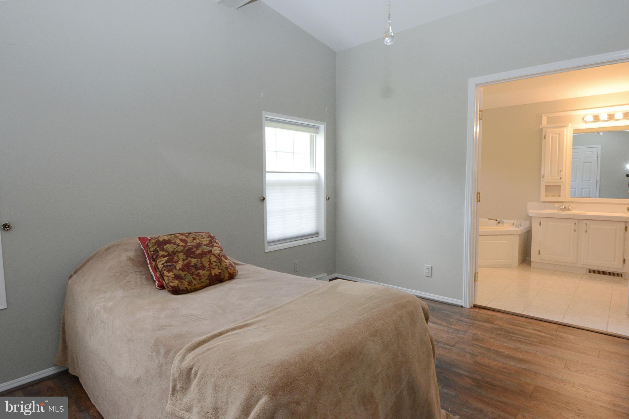 HIDDEN SPRINGS - Residential