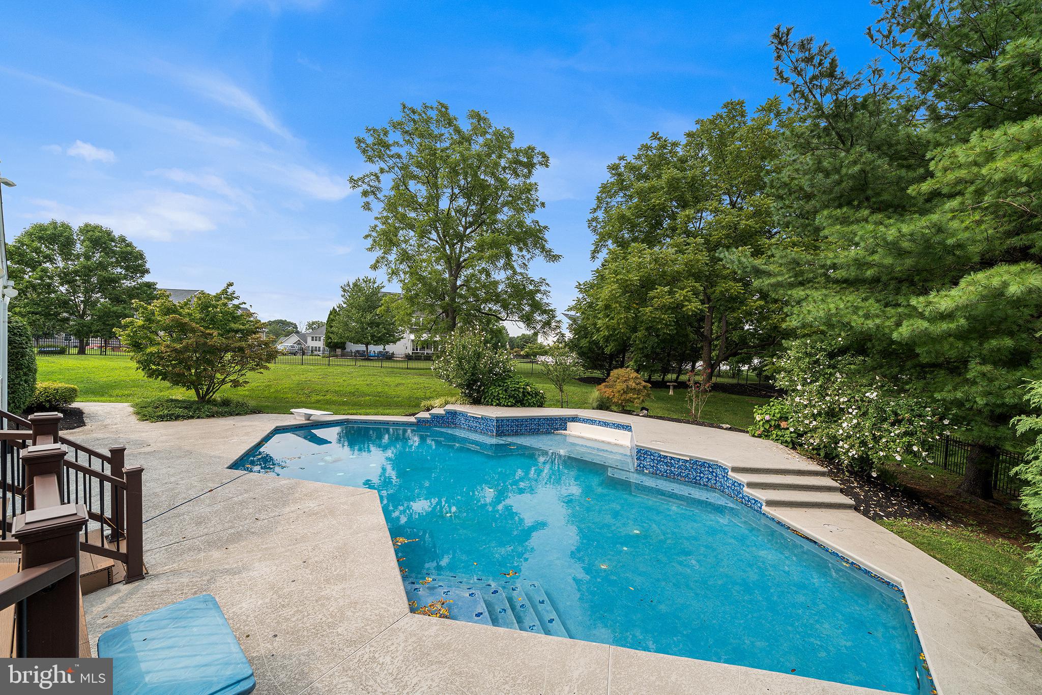 2111 PEREGRINE CIRCLE