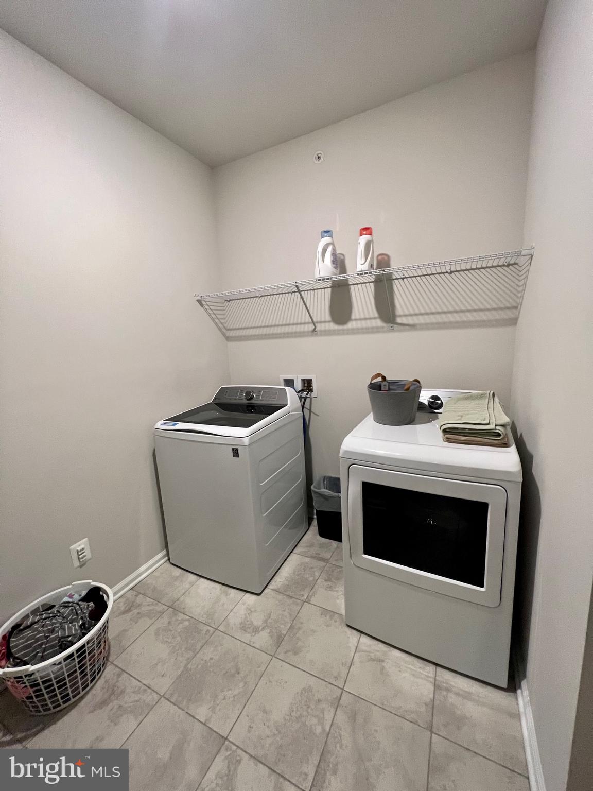 POTOMAC TOWN CENTER - Residential Lease