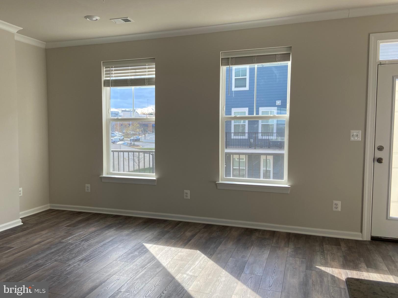 POTOMAC TOWN CENTER - Residential Lease