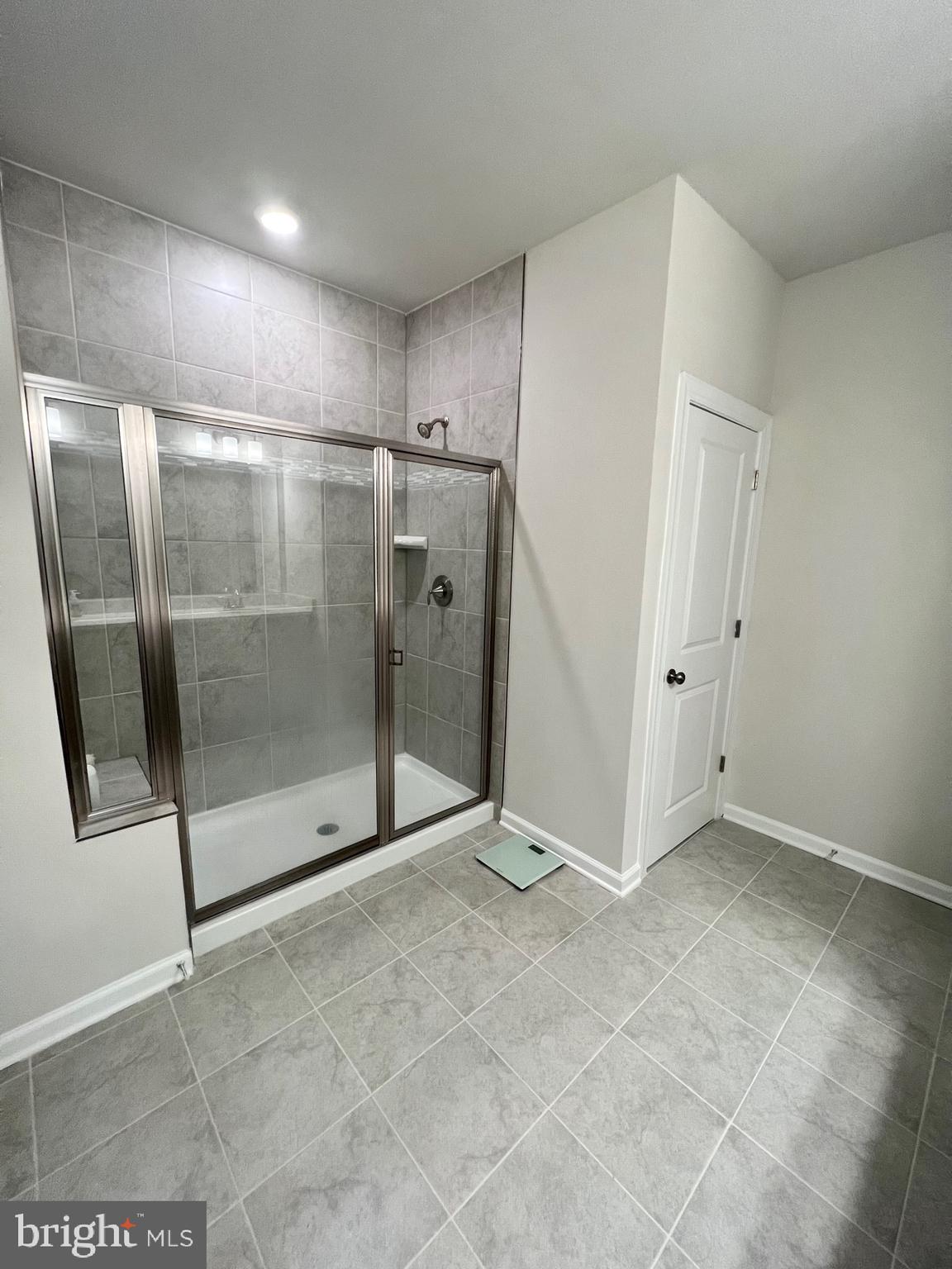 POTOMAC TOWN CENTER - Residential Lease