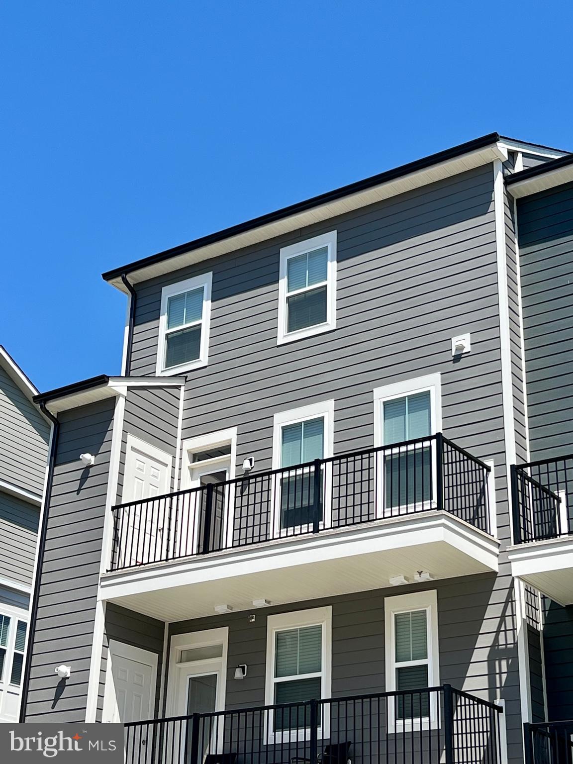 POTOMAC TOWN CENTER - Residential Lease