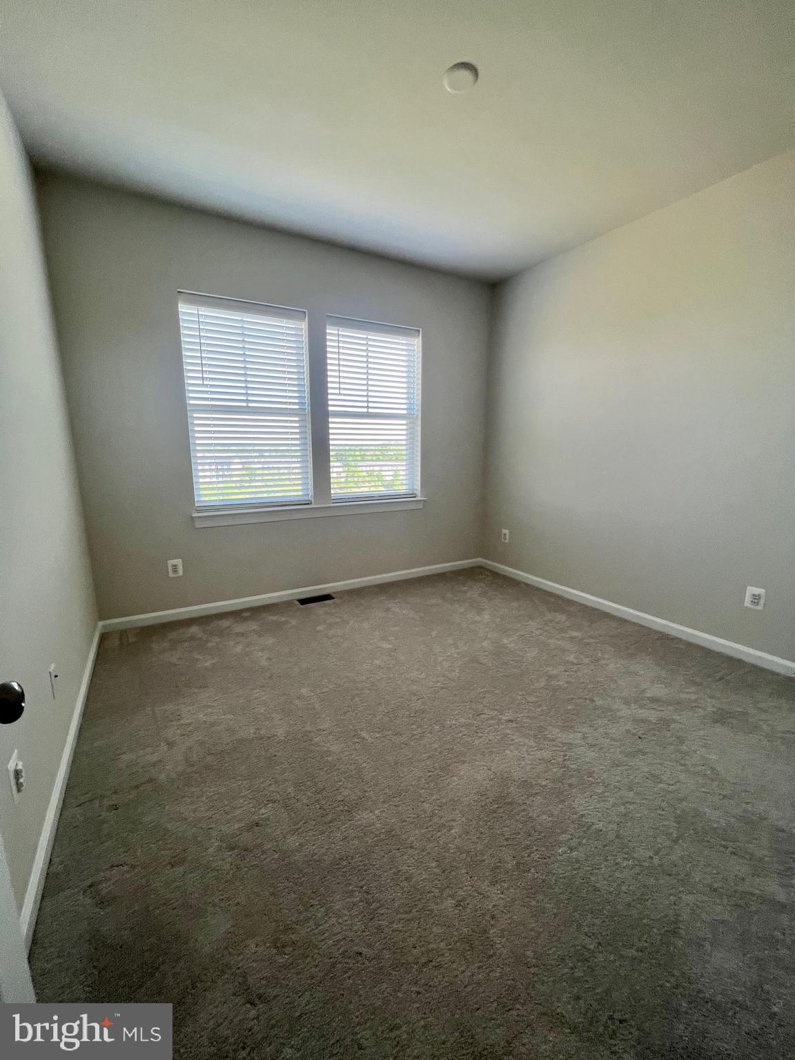 POTOMAC TOWN CENTER - Residential Lease