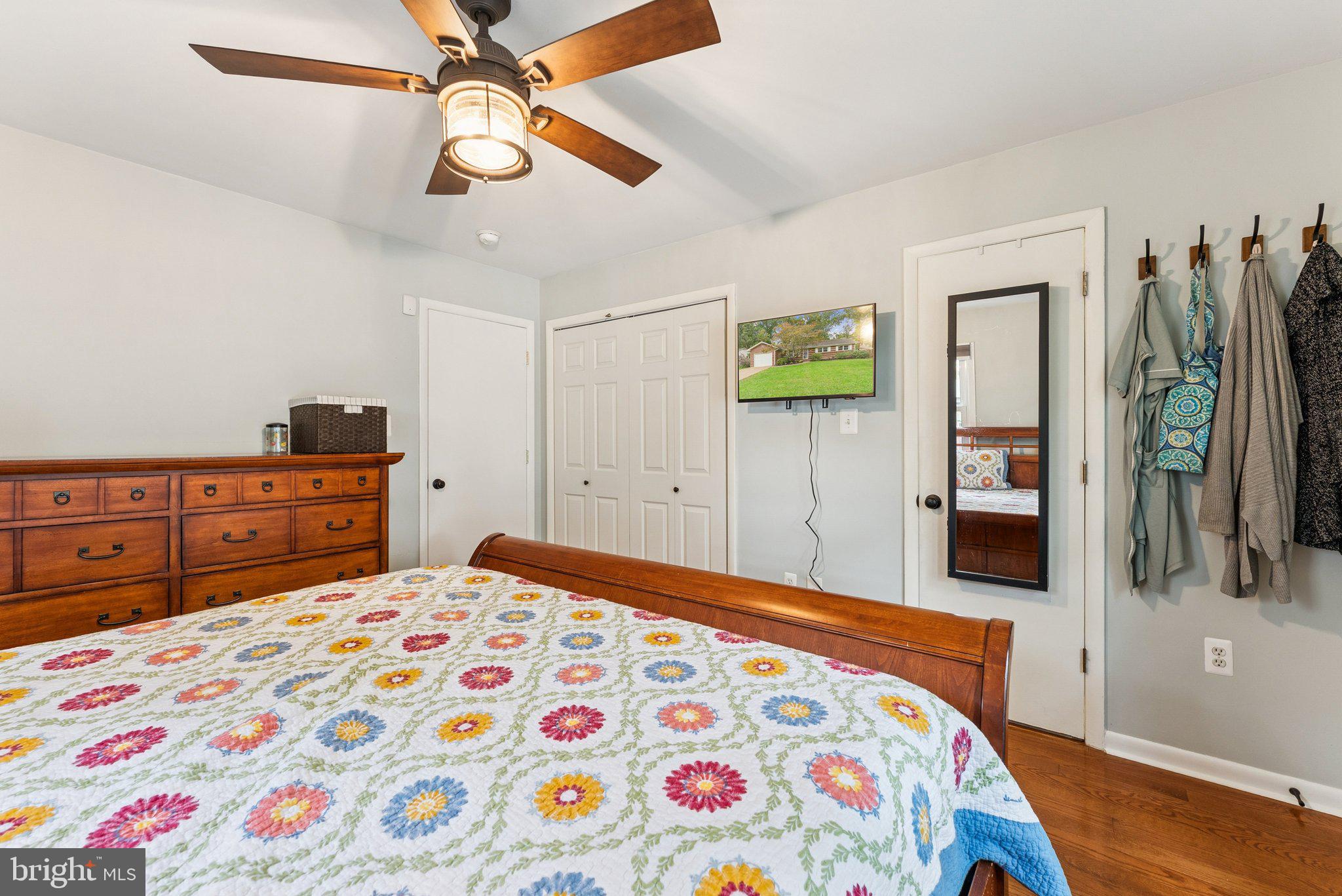 COUNTRY CLUB/LAKE MONTCLAIR - Residential