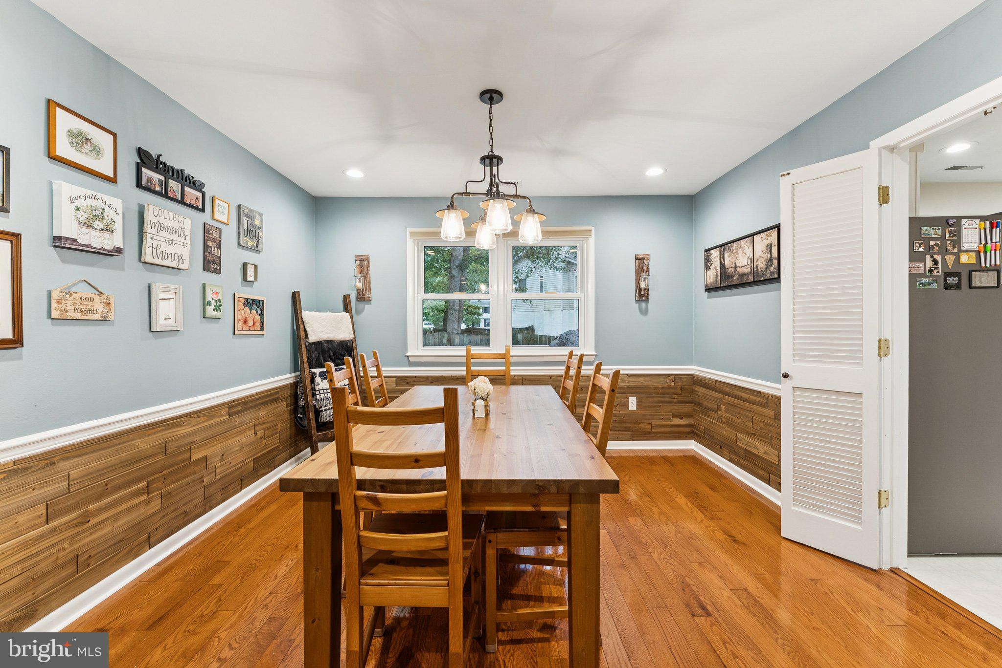 COUNTRY CLUB/LAKE MONTCLAIR - Residential