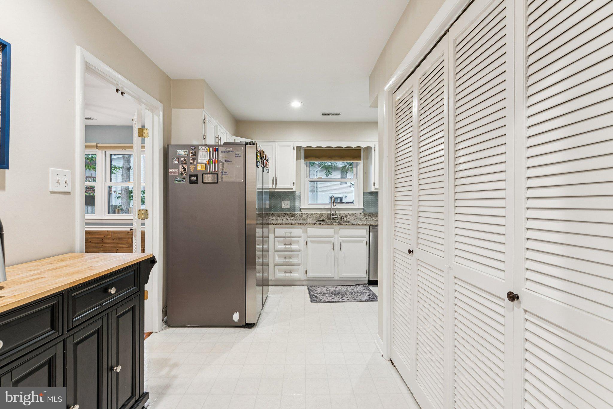 COUNTRY CLUB/LAKE MONTCLAIR - Residential