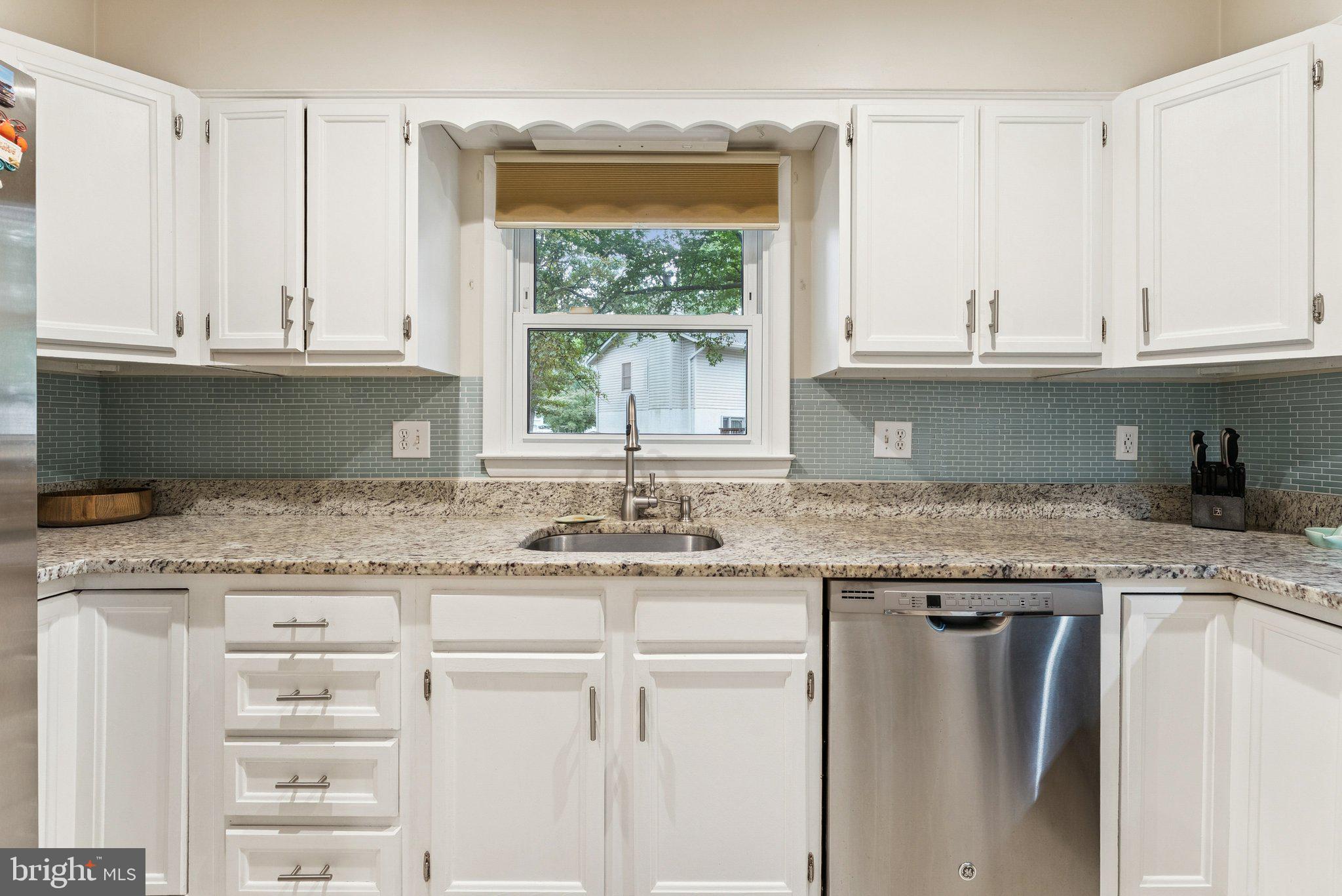 COUNTRY CLUB/LAKE MONTCLAIR - Residential