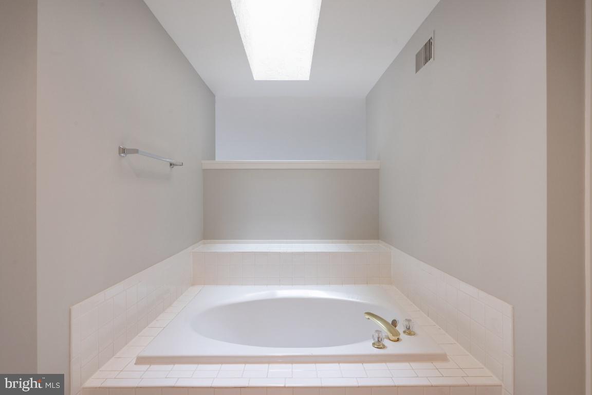 KENTLANDS HILL DISTRICT - Residential