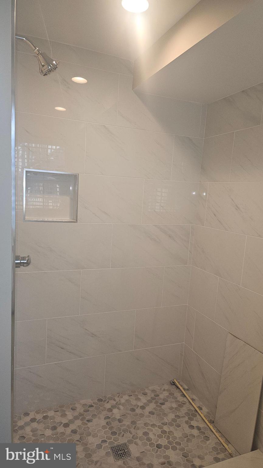 HAYFIELD FARM - Residential Lease