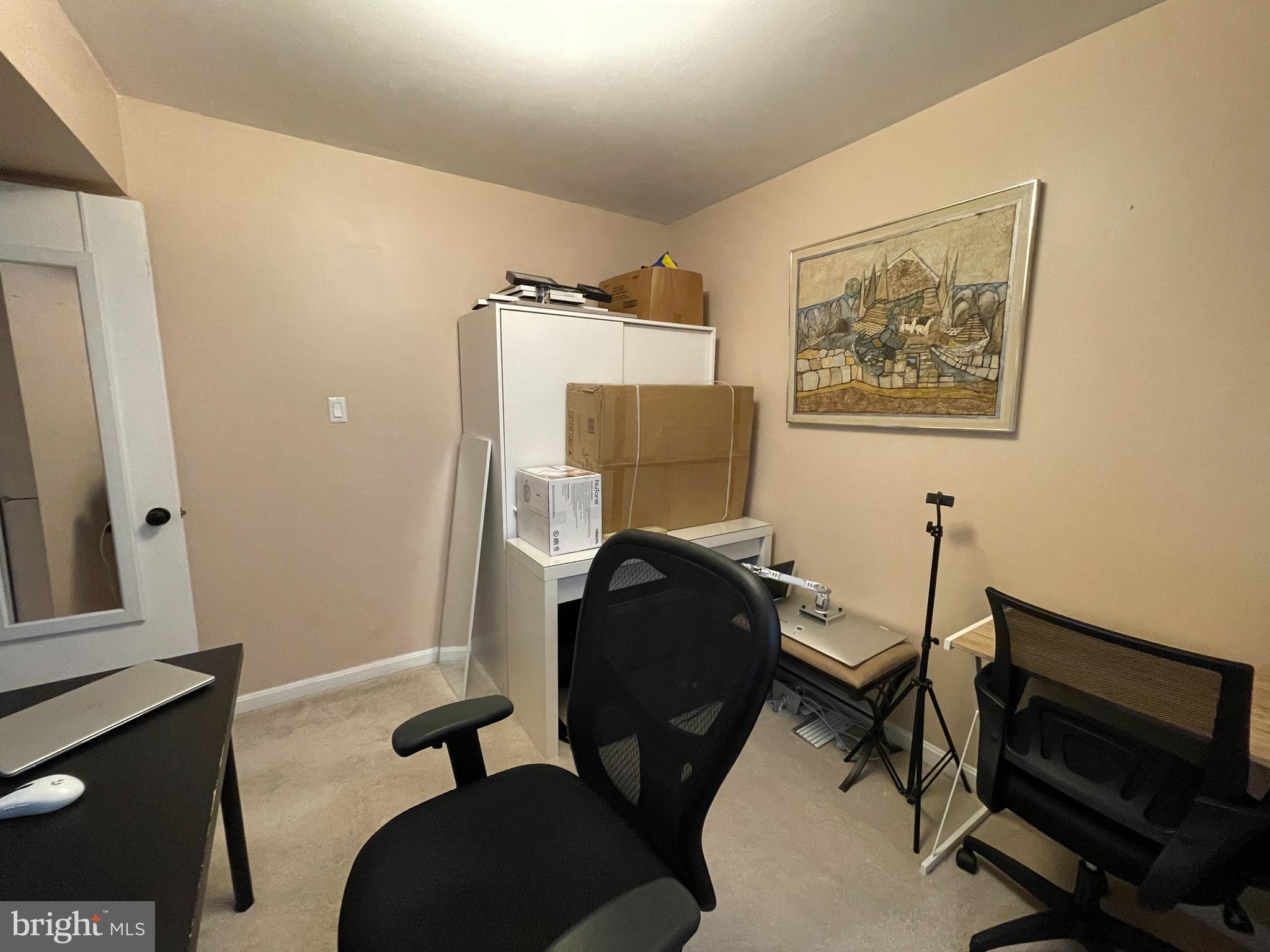 CANTERBURY SQUARE - Residential Lease