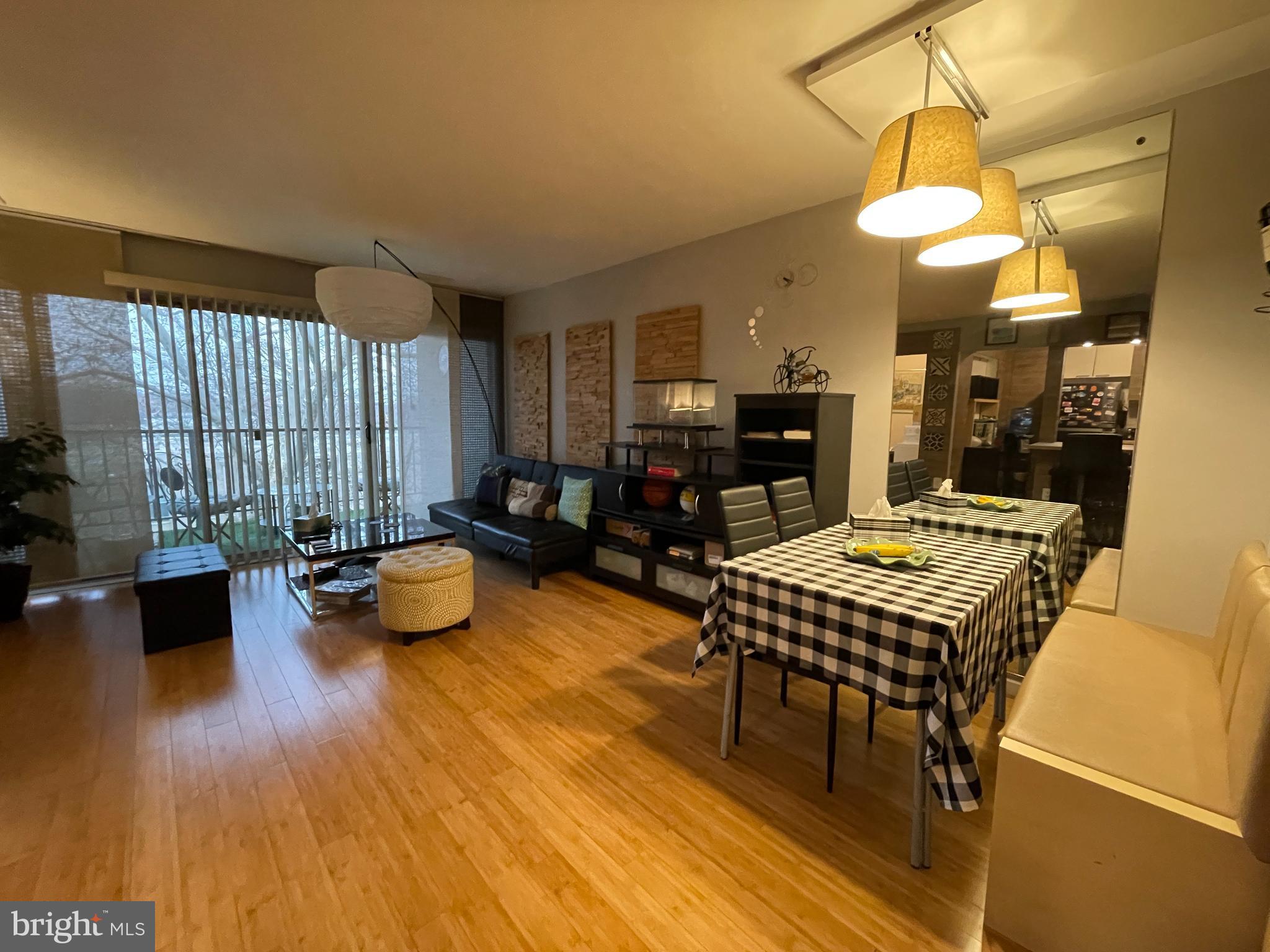 CANTERBURY SQUARE - Residential Lease