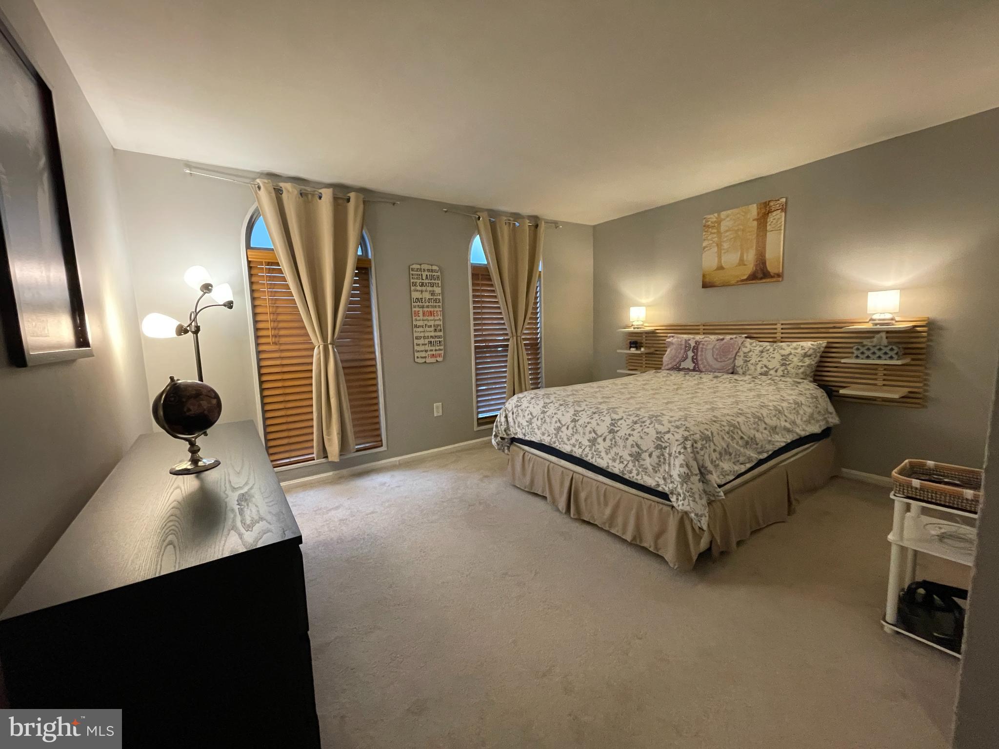 CANTERBURY SQUARE - Residential Lease