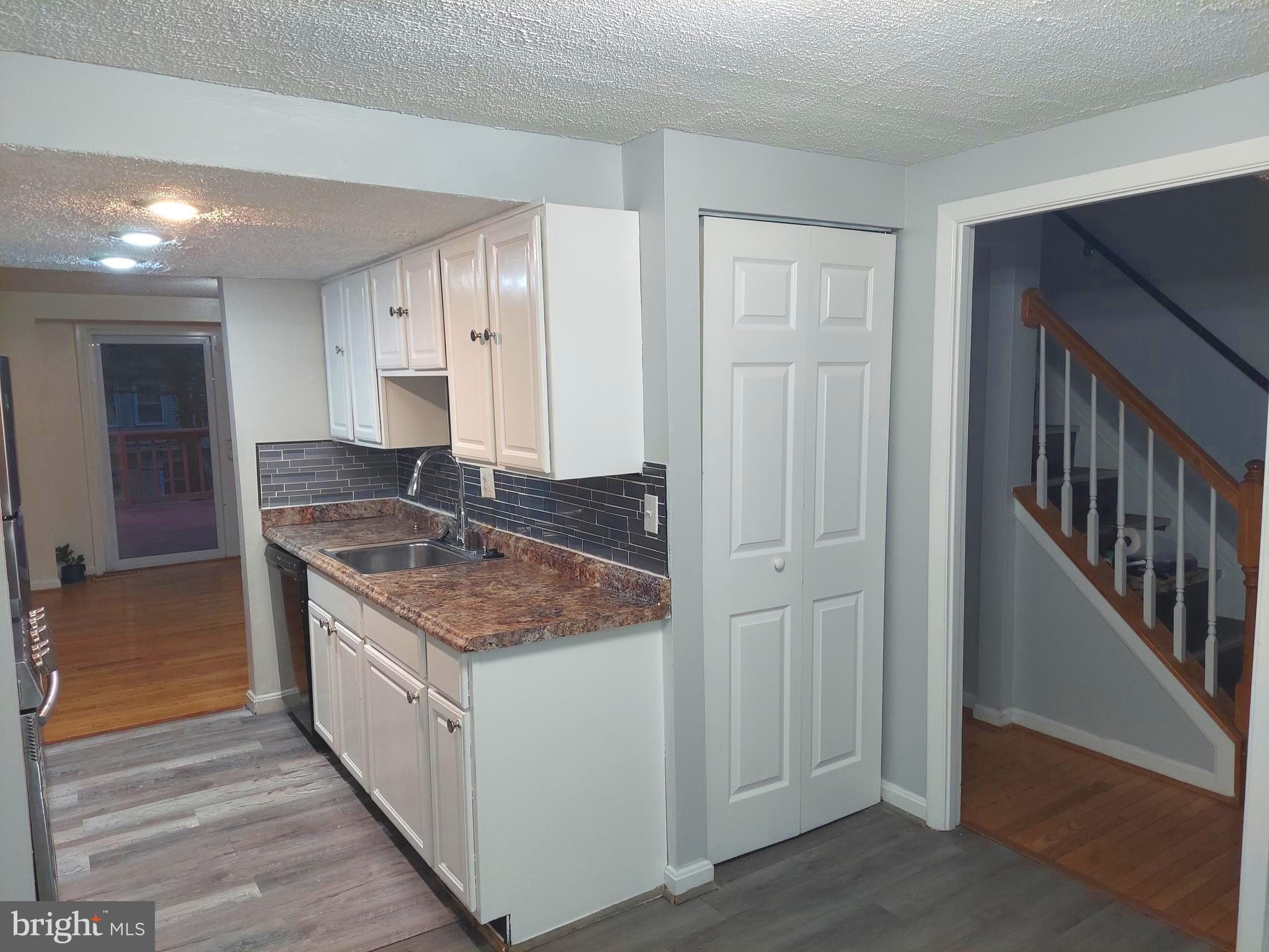 5449 ENDICOTT LANE