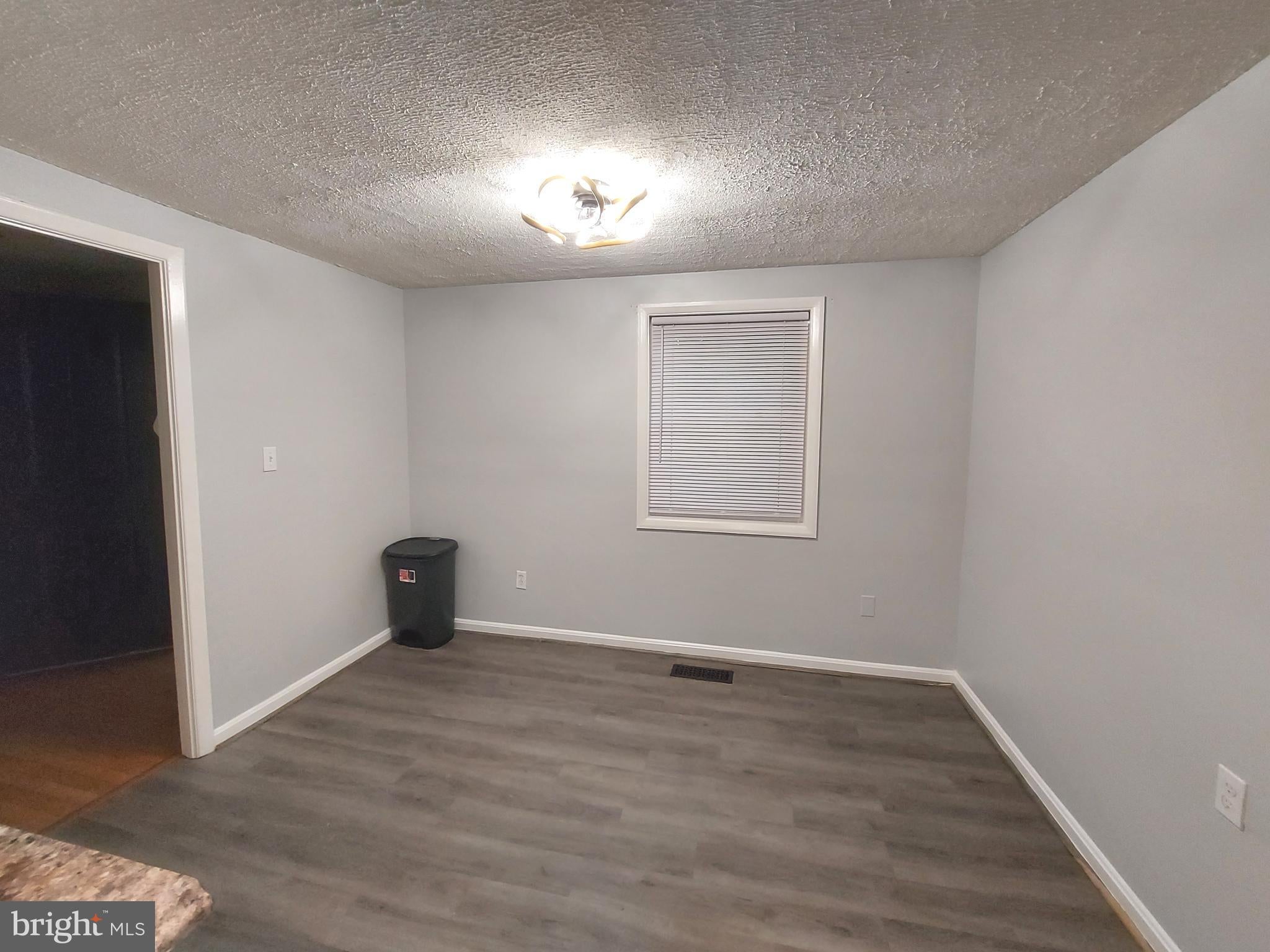 5449 ENDICOTT LANE