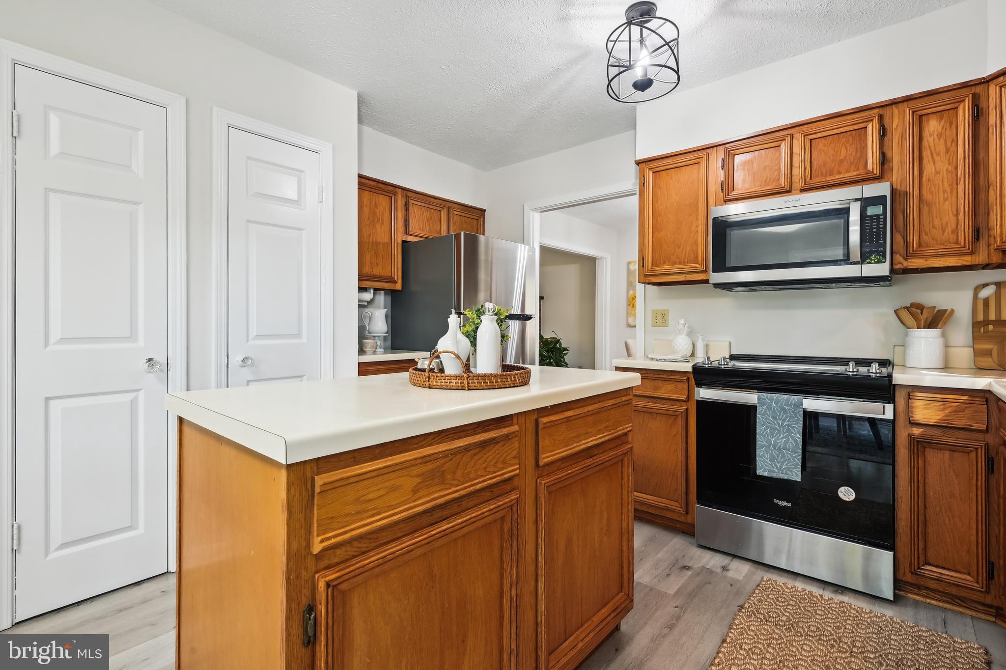 BAY HIGHLANDS - Residential