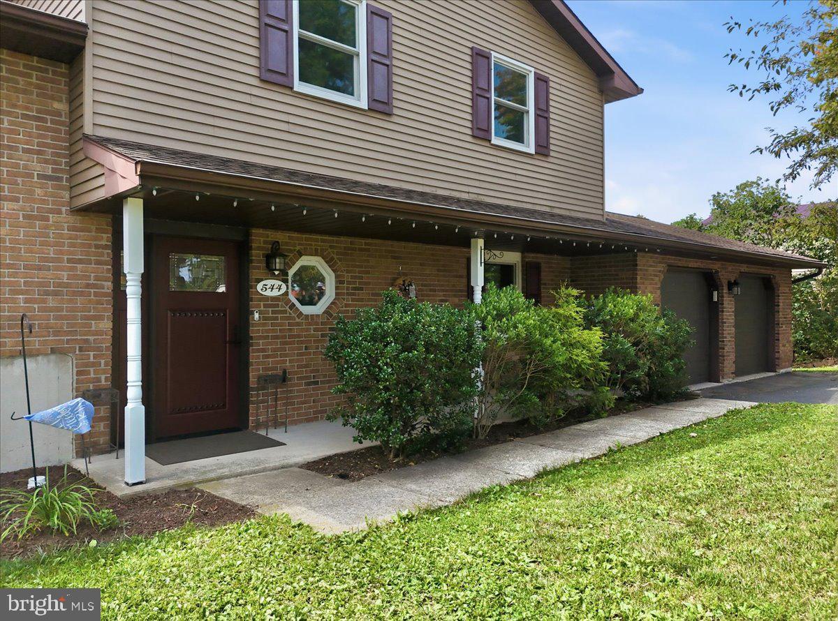544 MAPLE STREET