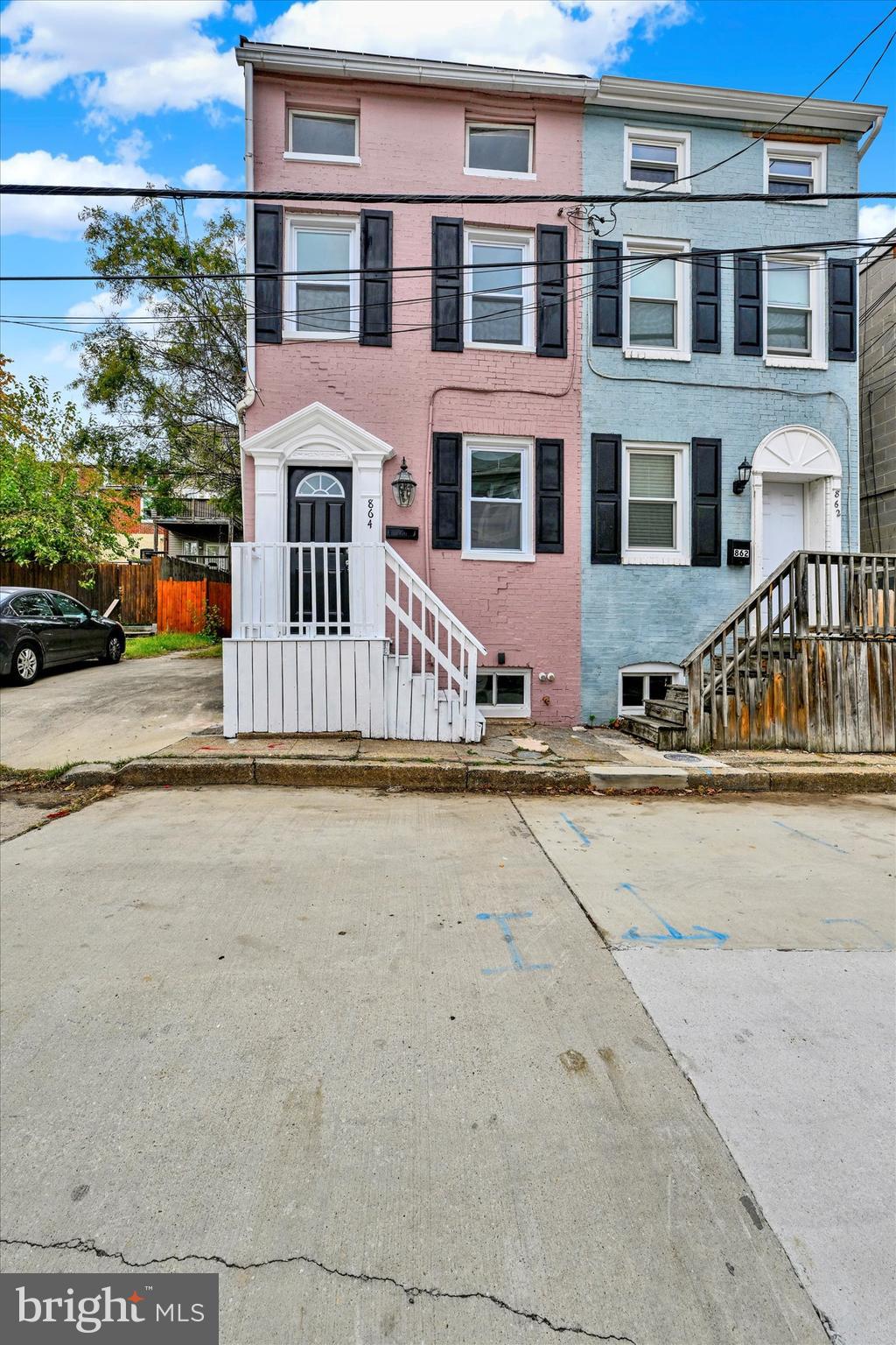 HOLLINS MARKET - Residential