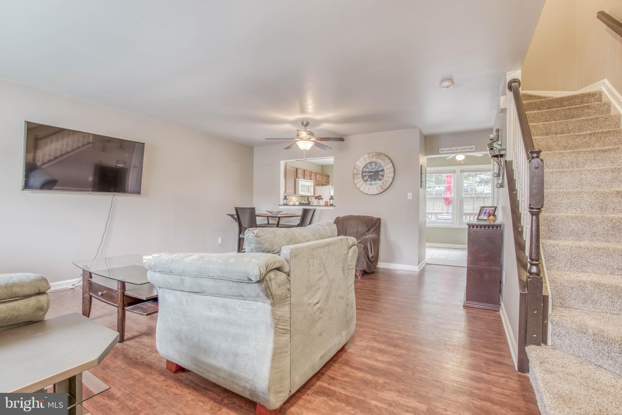 CONSTANT FRIENDSHIP - Residential