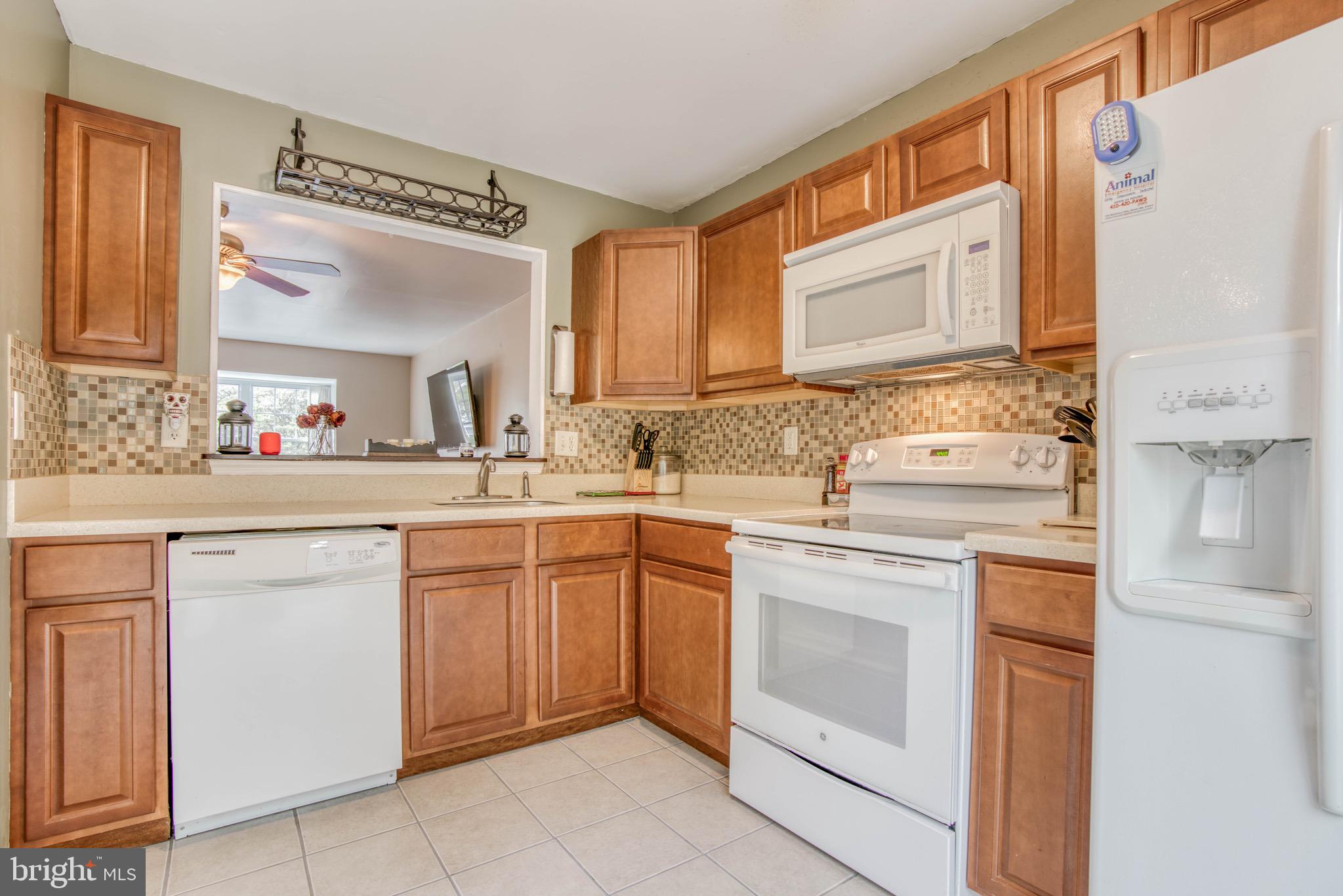 CONSTANT FRIENDSHIP - Residential