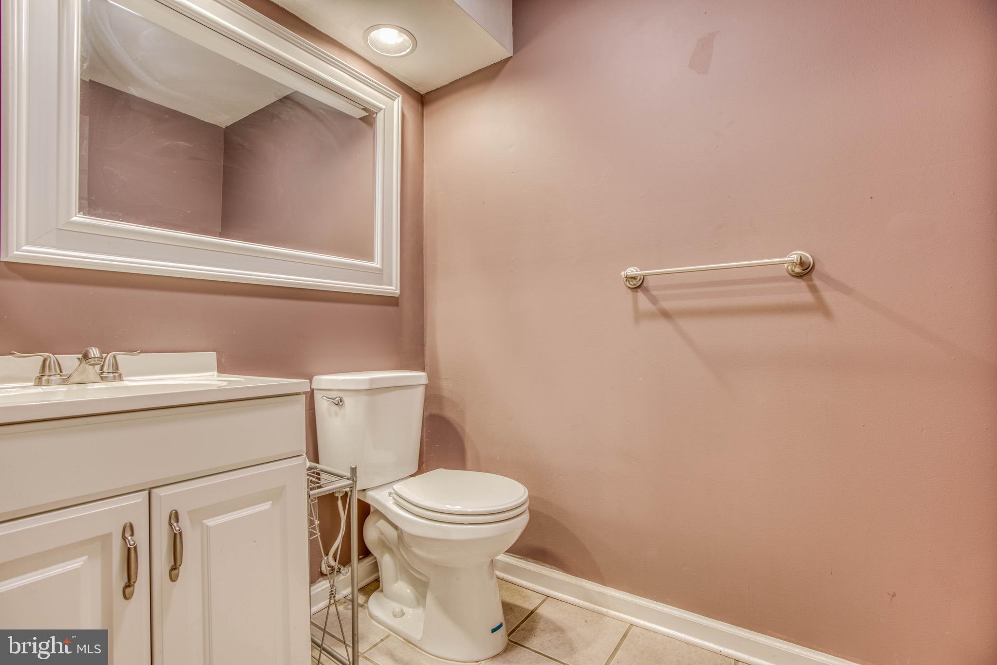 CONSTANT FRIENDSHIP - Residential