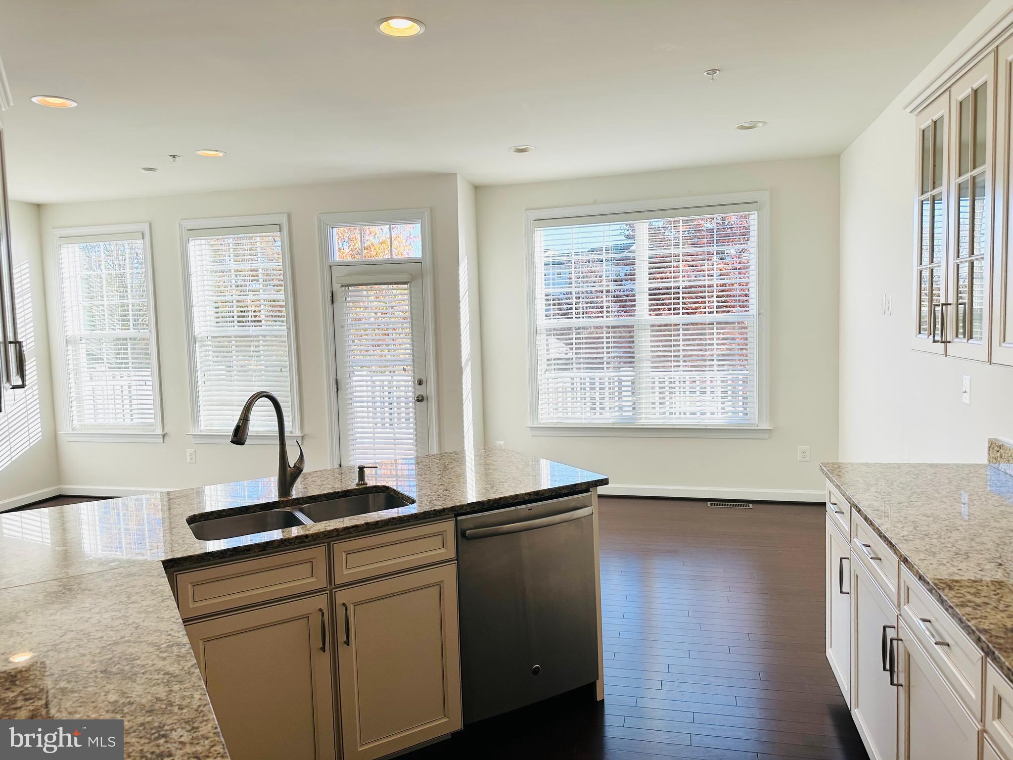 QUINCE ORCHARD PARK - Residential Lease