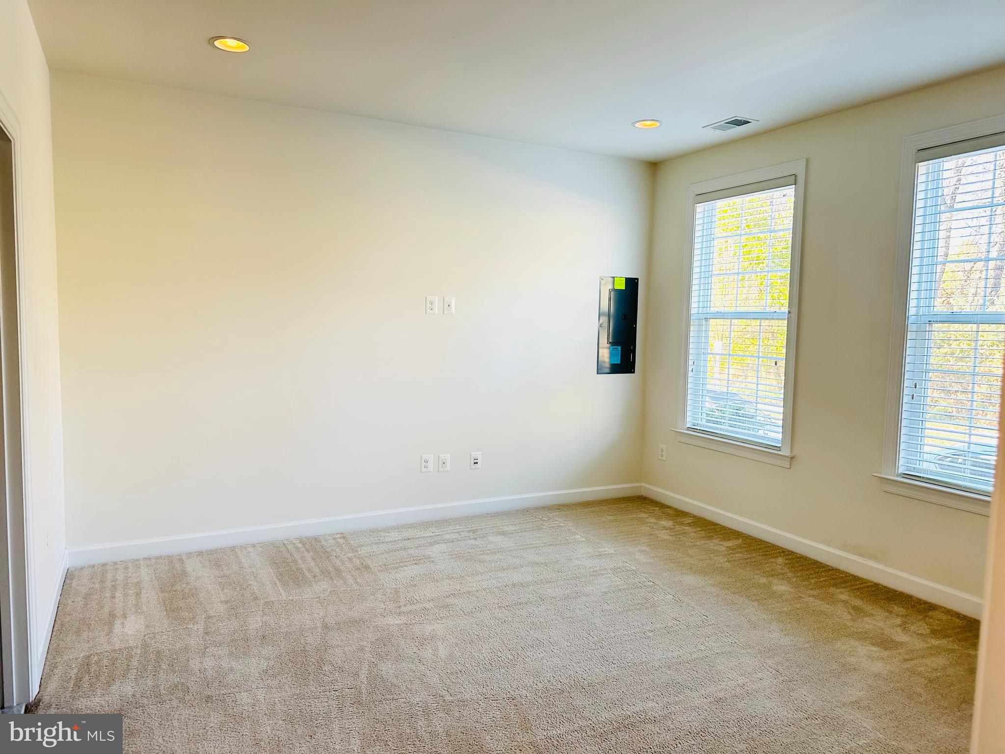 QUINCE ORCHARD PARK - Residential Lease