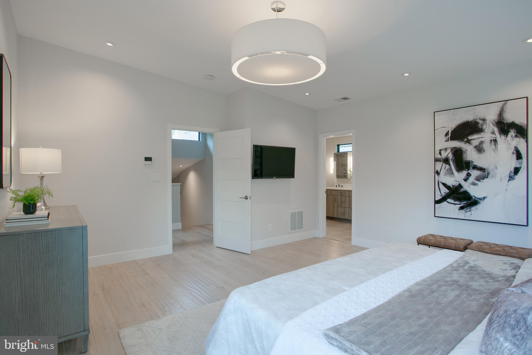 BERKSHIRE OAKWOOD - Residential