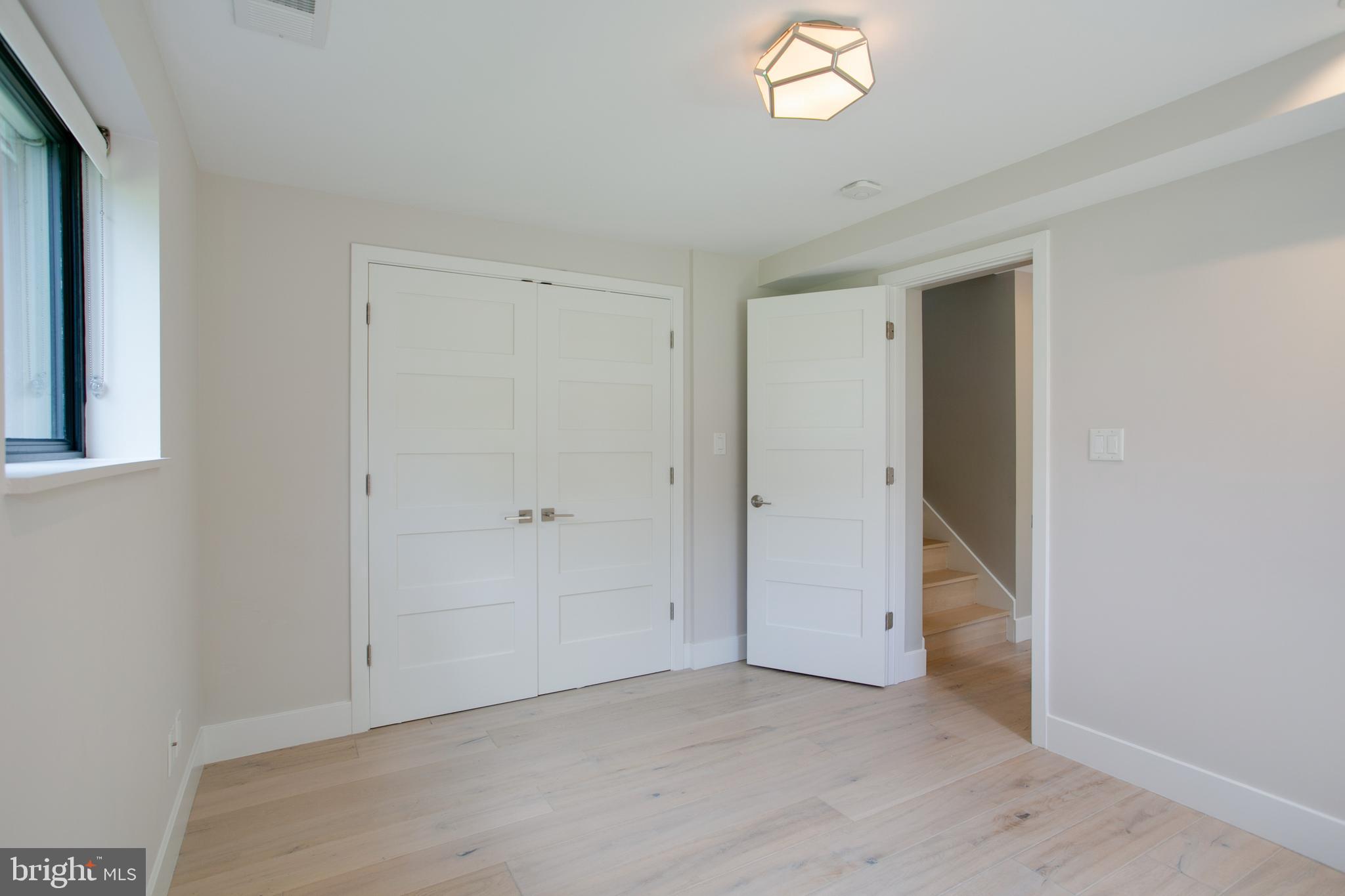 BERKSHIRE OAKWOOD - Residential