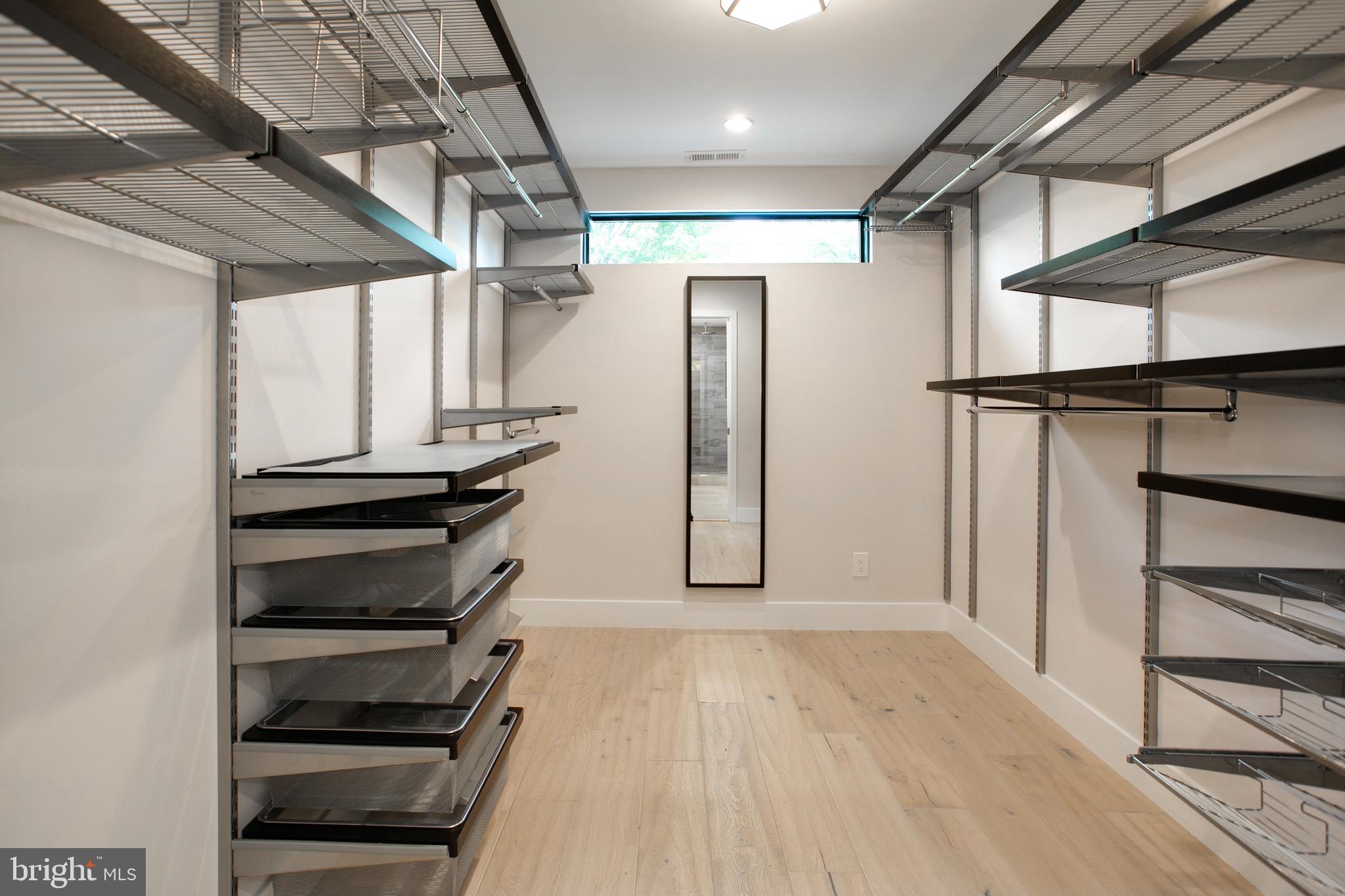 BERKSHIRE OAKWOOD - Residential