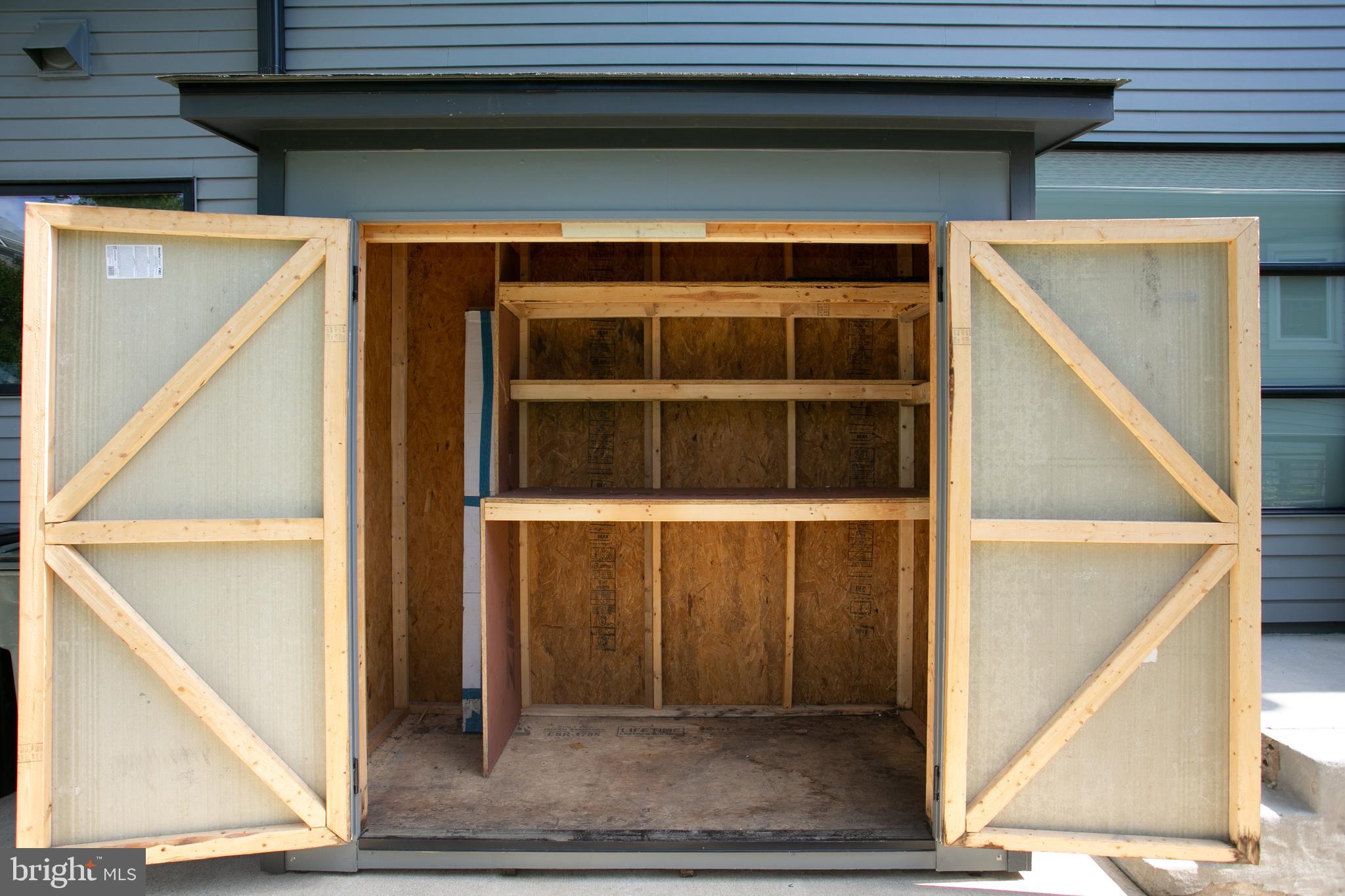 BERKSHIRE OAKWOOD - Residential