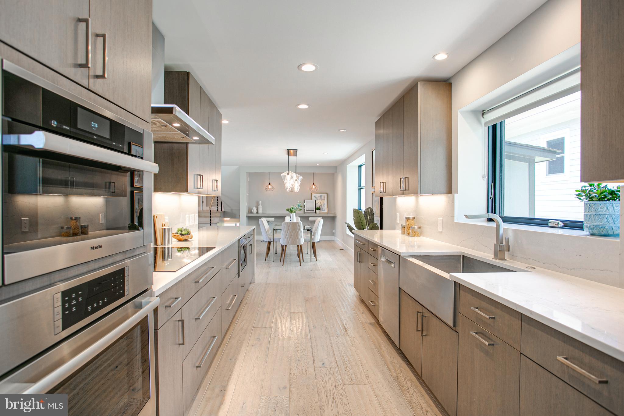 BERKSHIRE OAKWOOD - Residential