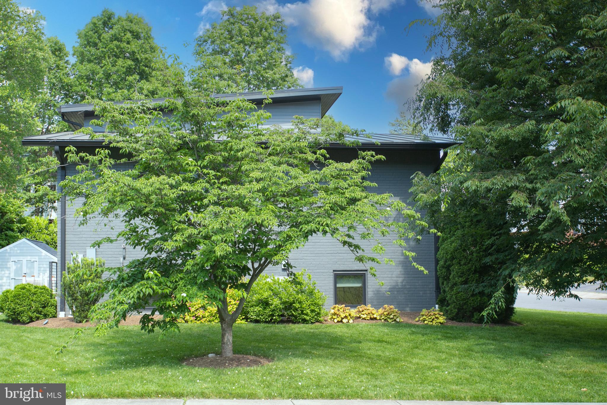 BERKSHIRE OAKWOOD - Residential