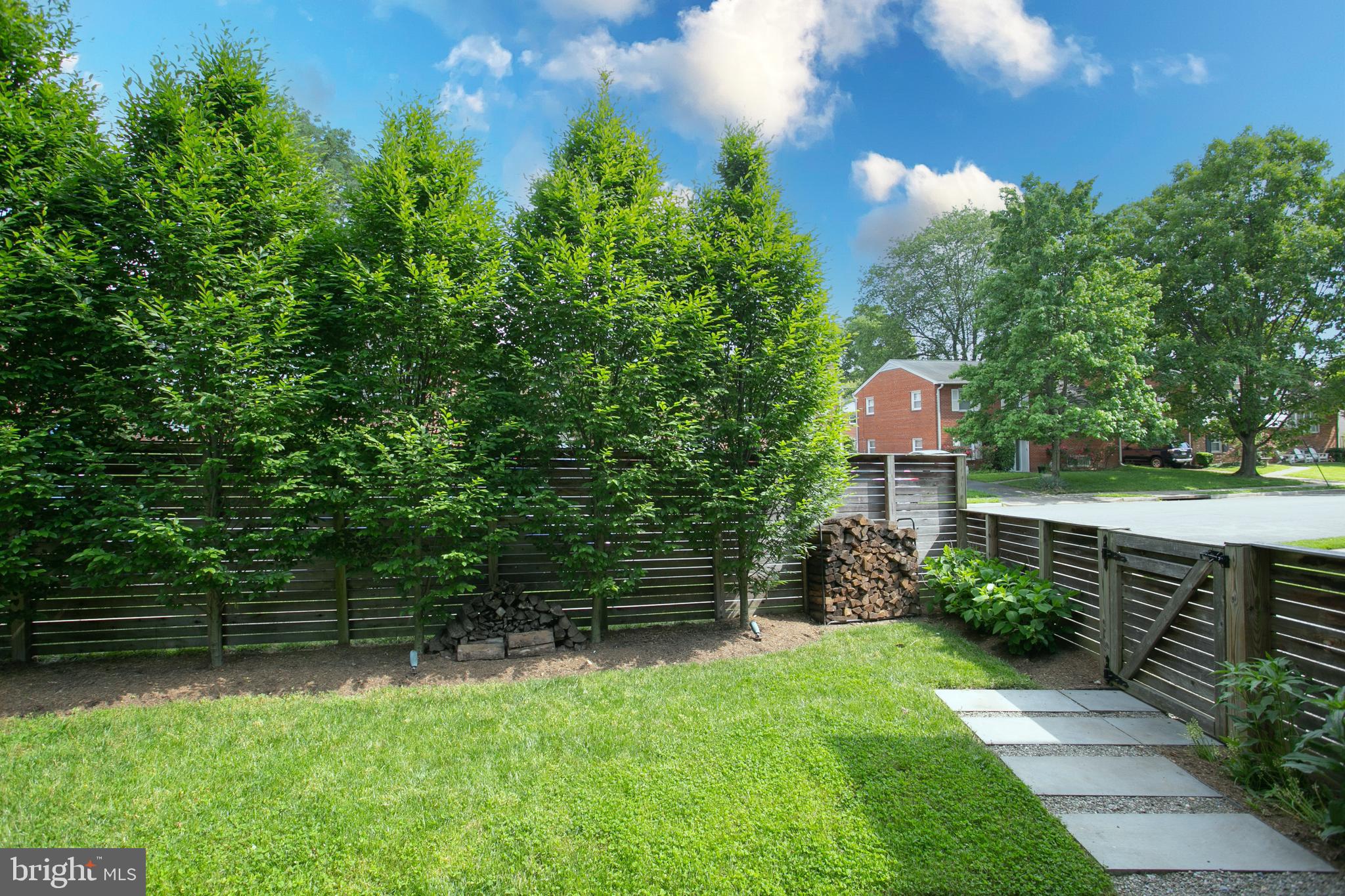 BERKSHIRE OAKWOOD - Residential