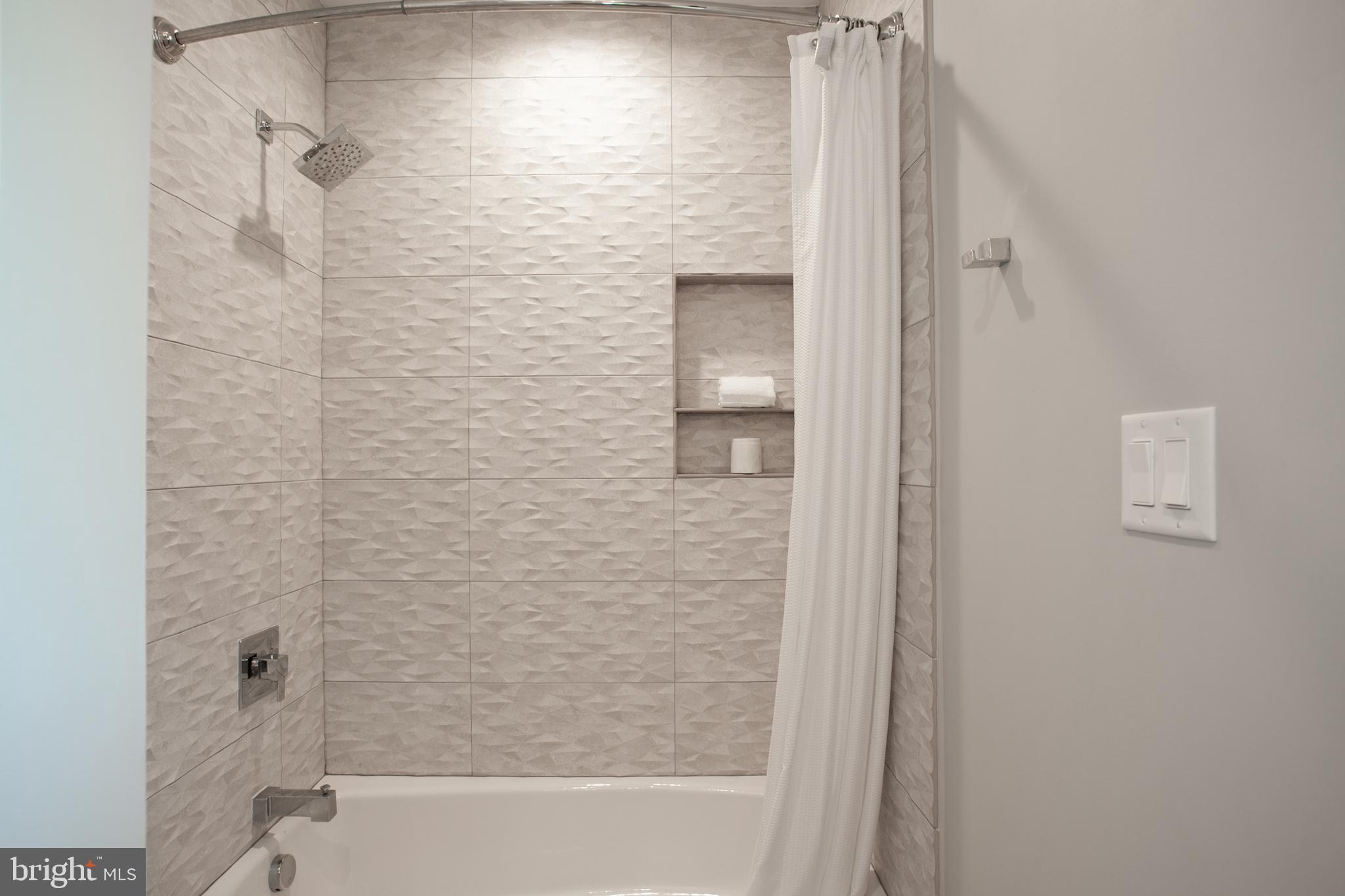 BERKSHIRE OAKWOOD - Residential