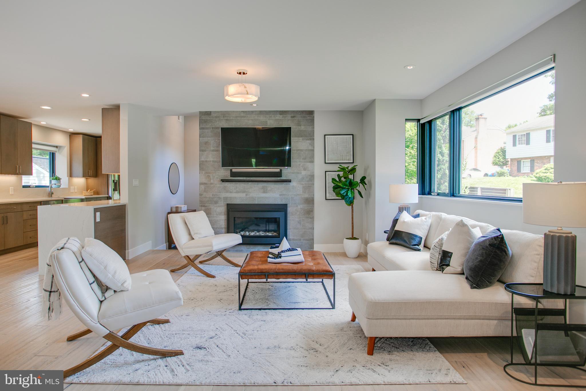 BERKSHIRE OAKWOOD - Residential