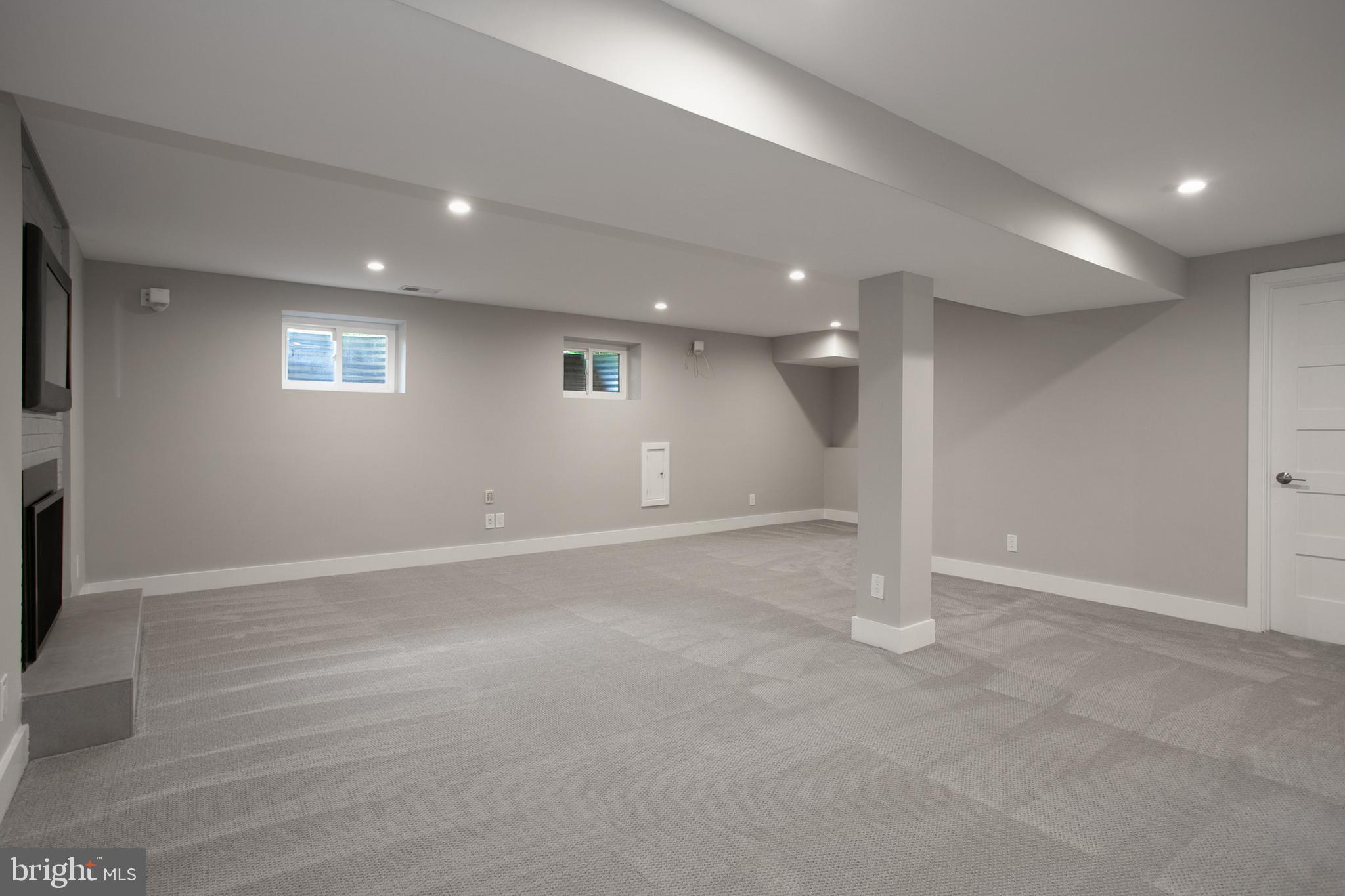 BERKSHIRE OAKWOOD - Residential