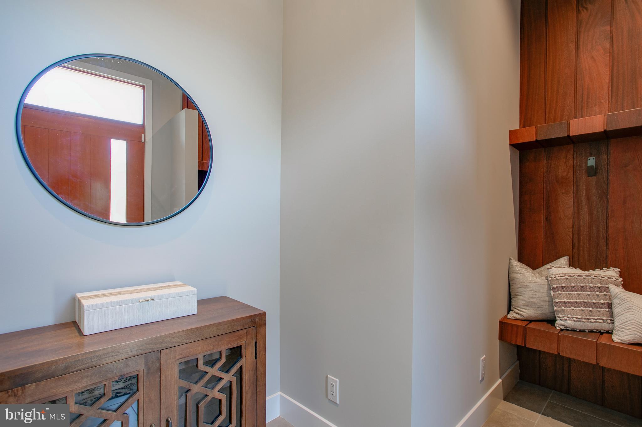 BERKSHIRE OAKWOOD - Residential