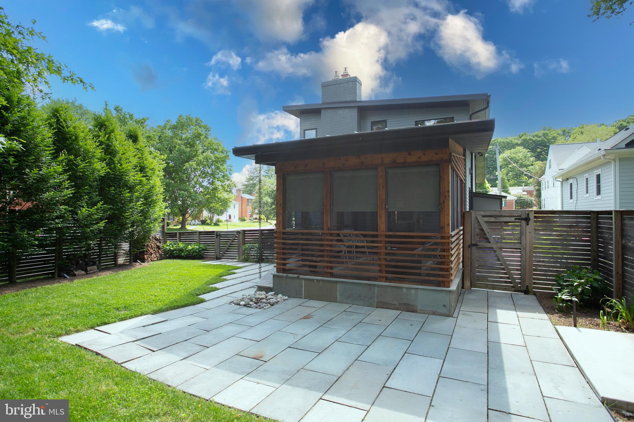 BERKSHIRE OAKWOOD - Residential