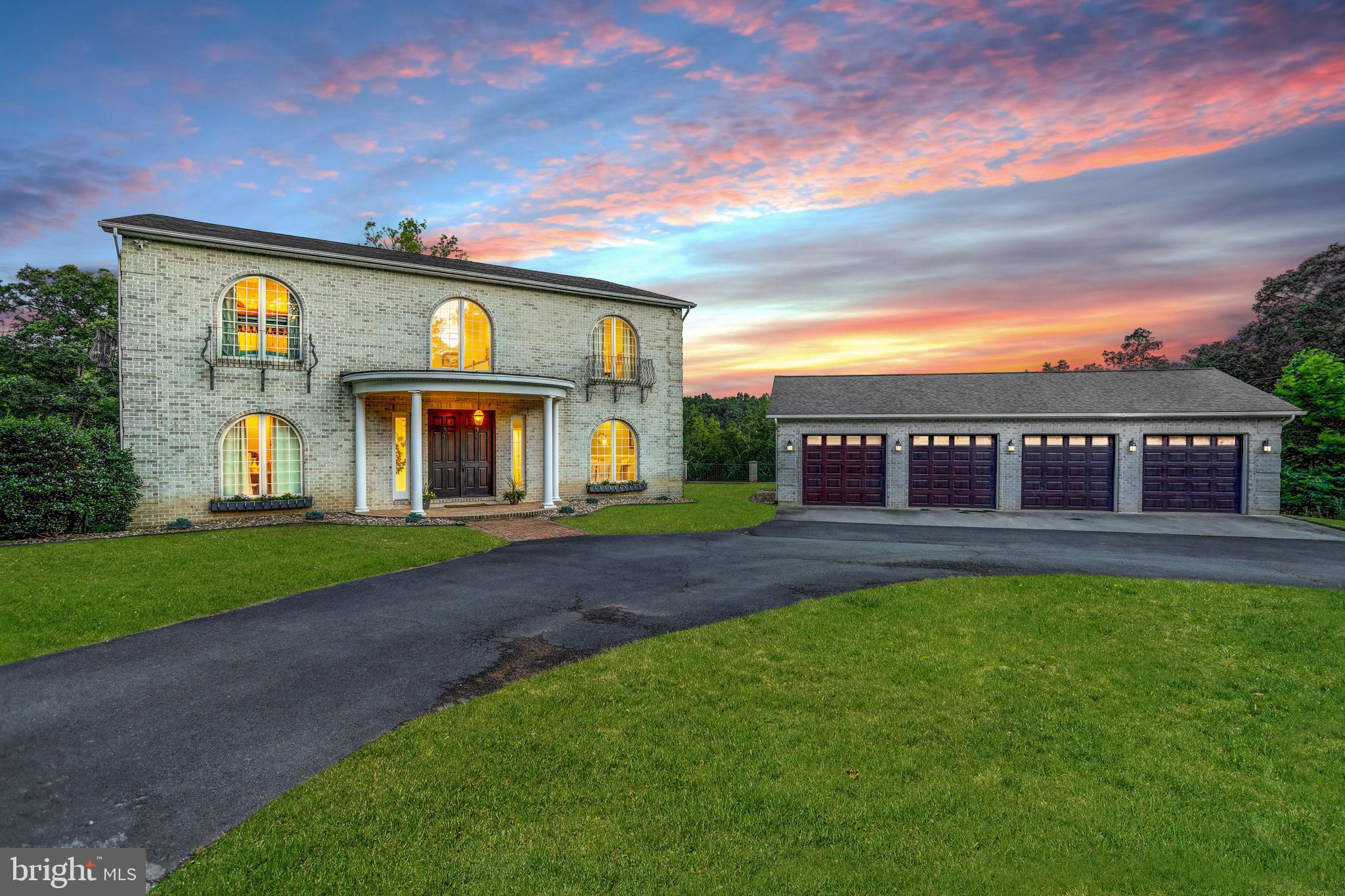 207 WEST VIEW DR DRIVE