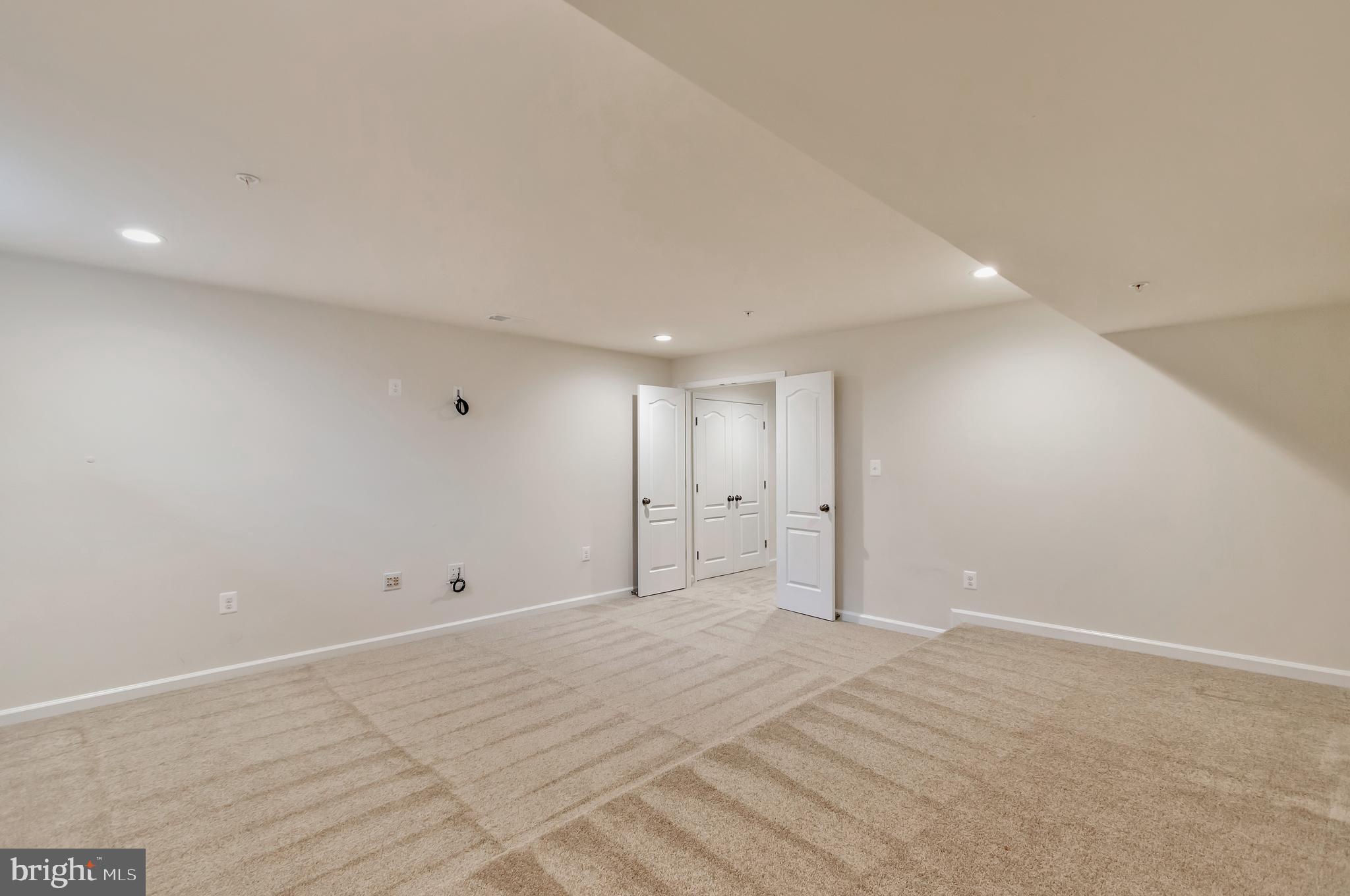 ST JAMES-PLAT 1> - Residential