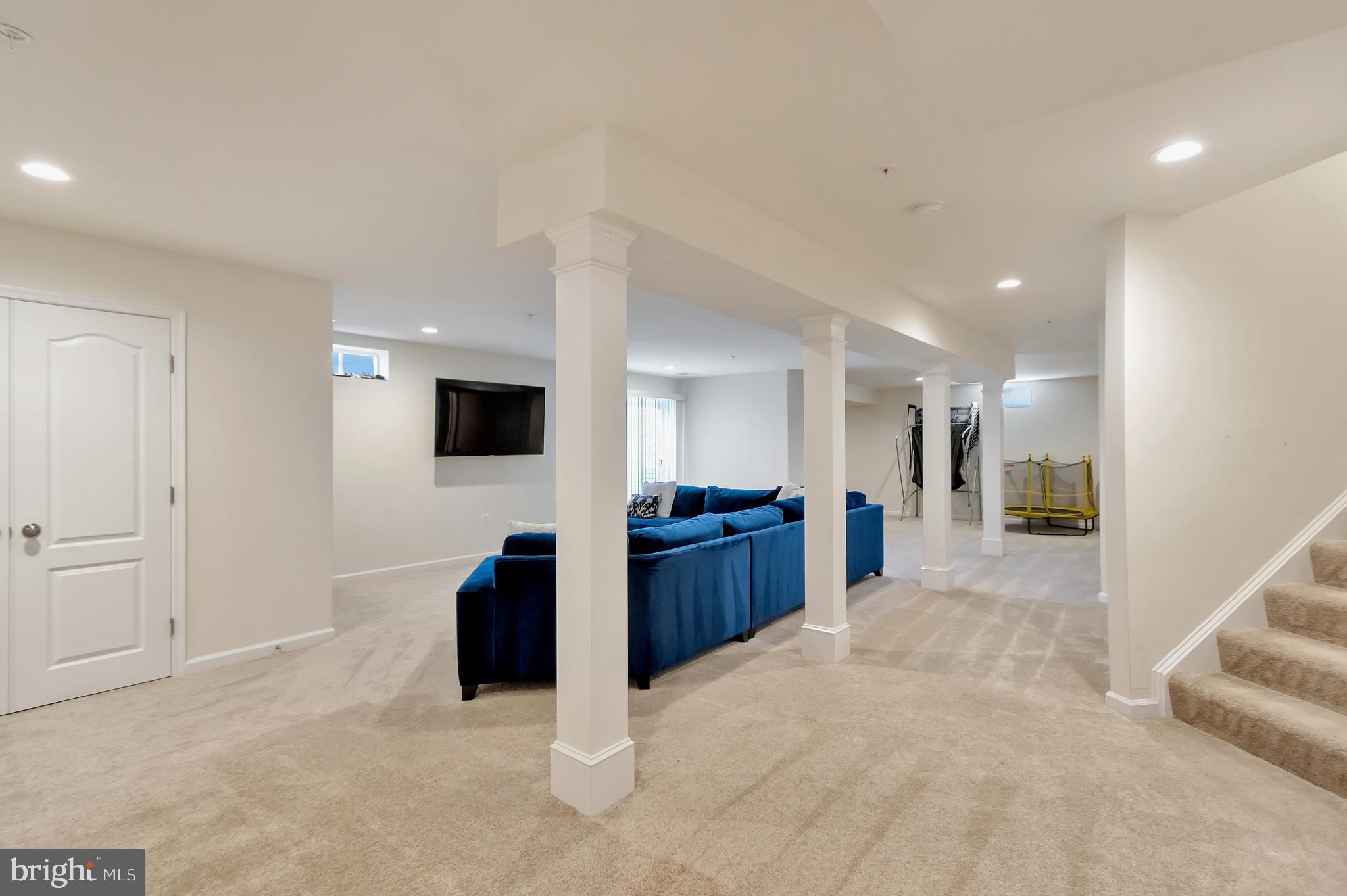 ST JAMES-PLAT 1> - Residential