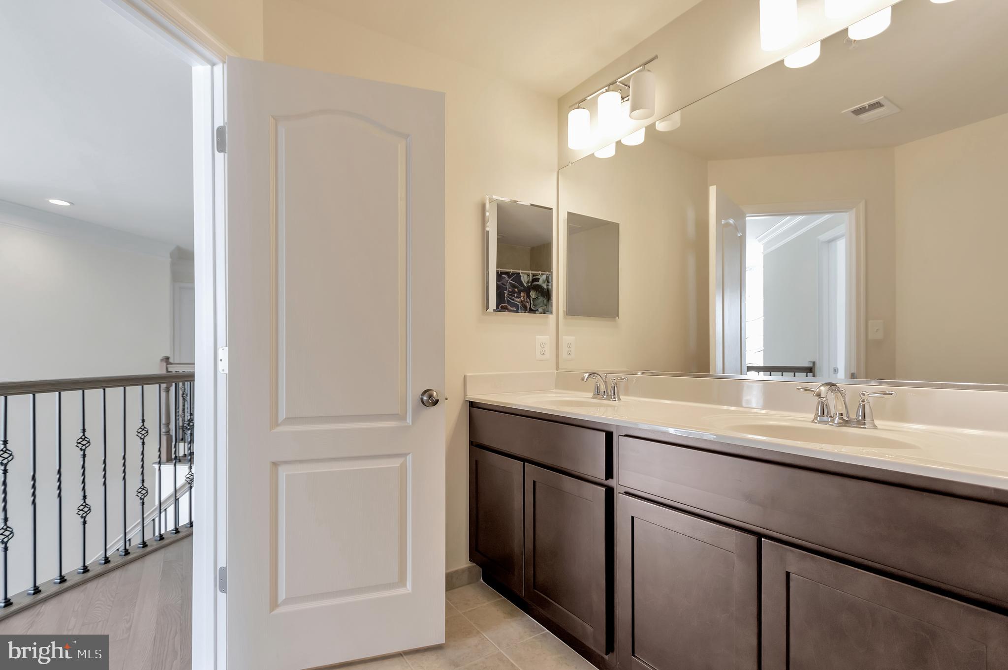 ST JAMES-PLAT 1> - Residential