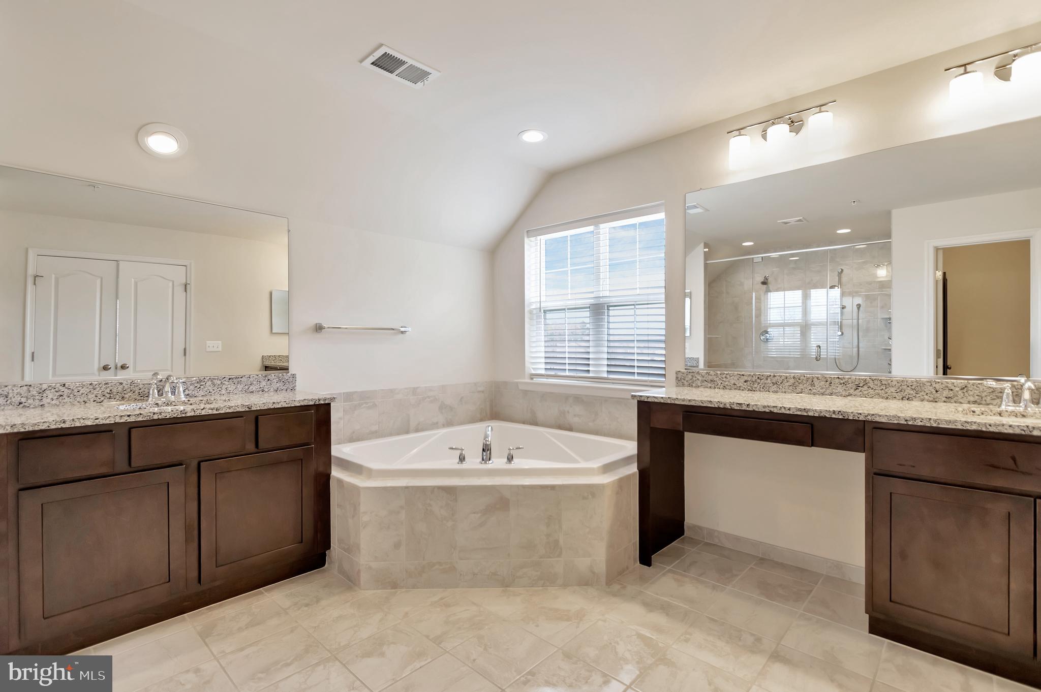 ST JAMES-PLAT 1> - Residential