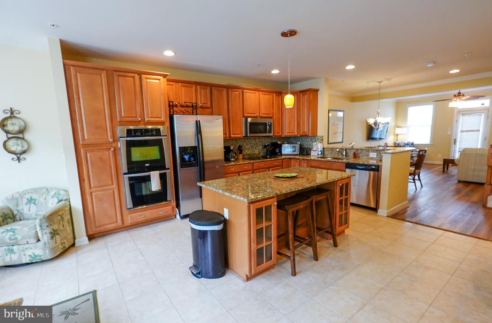 SUNSET ISLAND - Residential