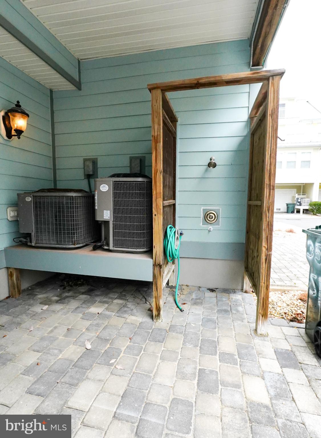 SUNSET ISLAND - Residential