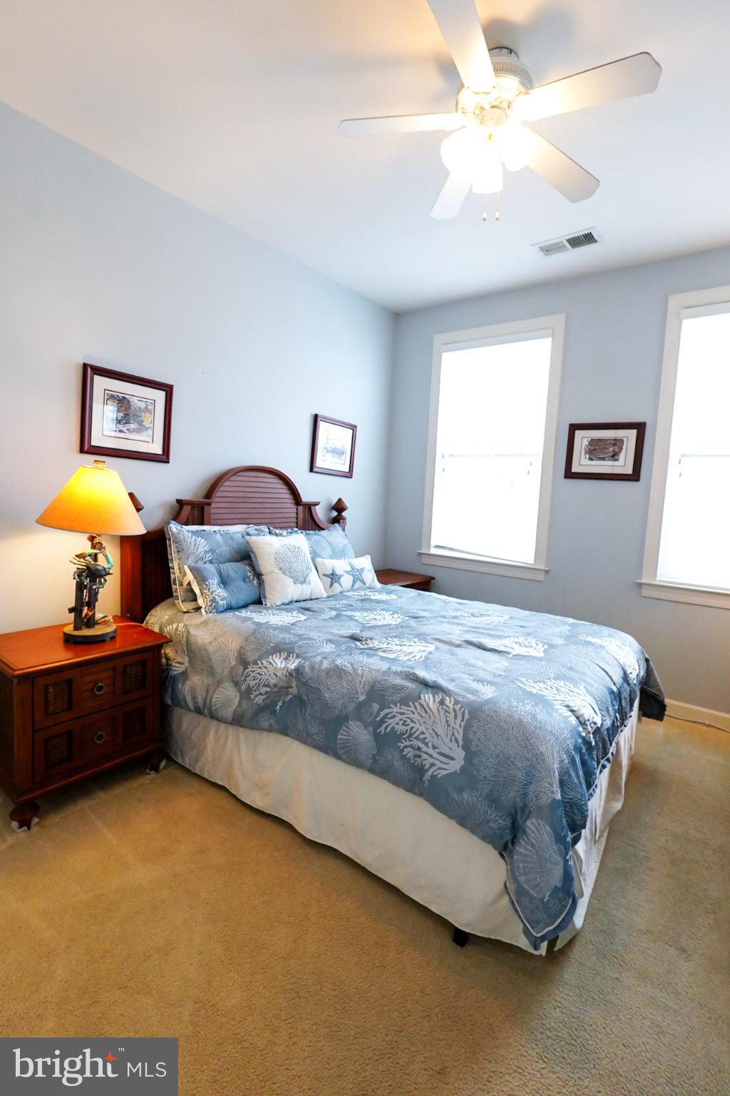 SUNSET ISLAND - Residential