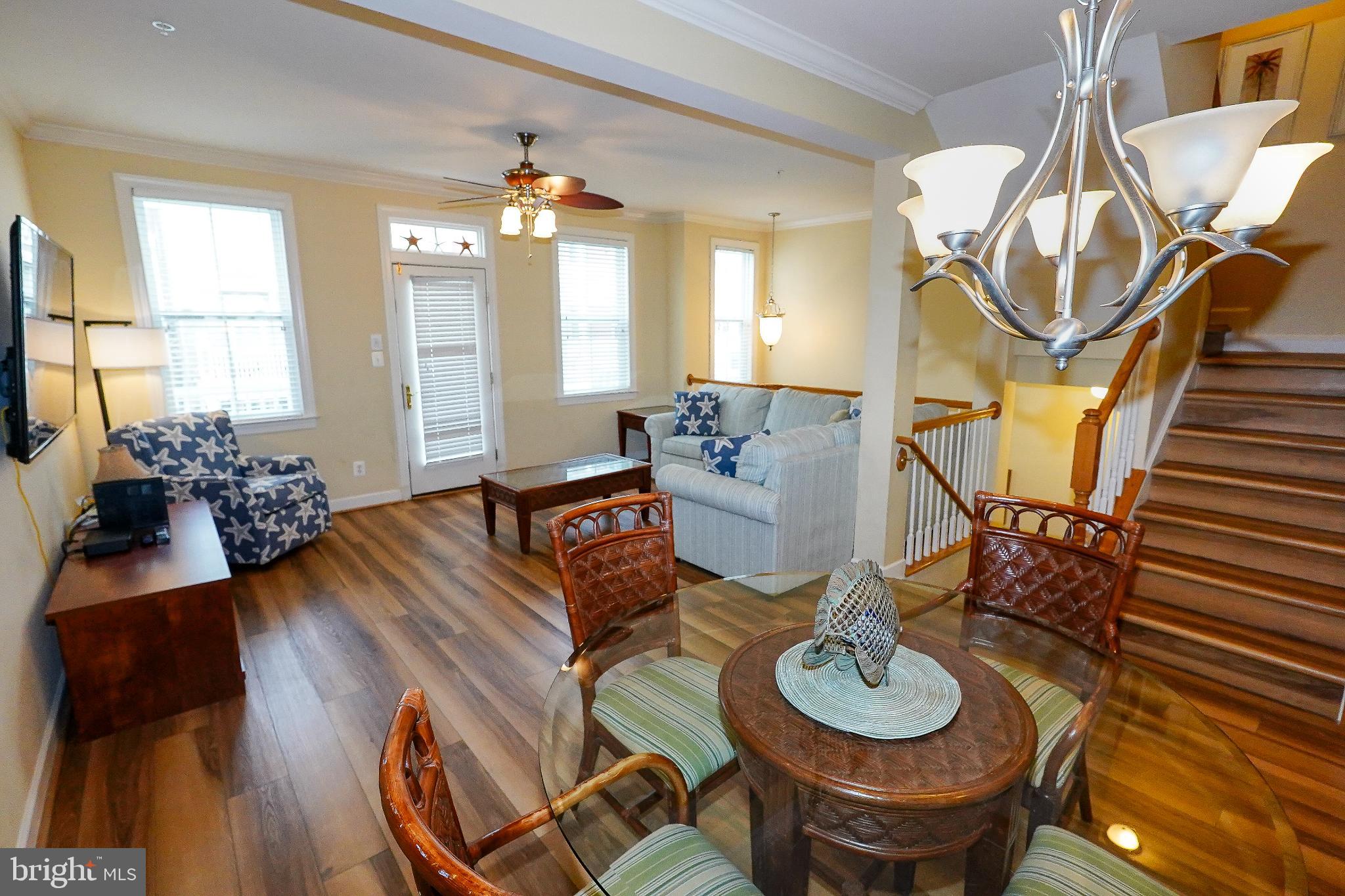 SUNSET ISLAND - Residential